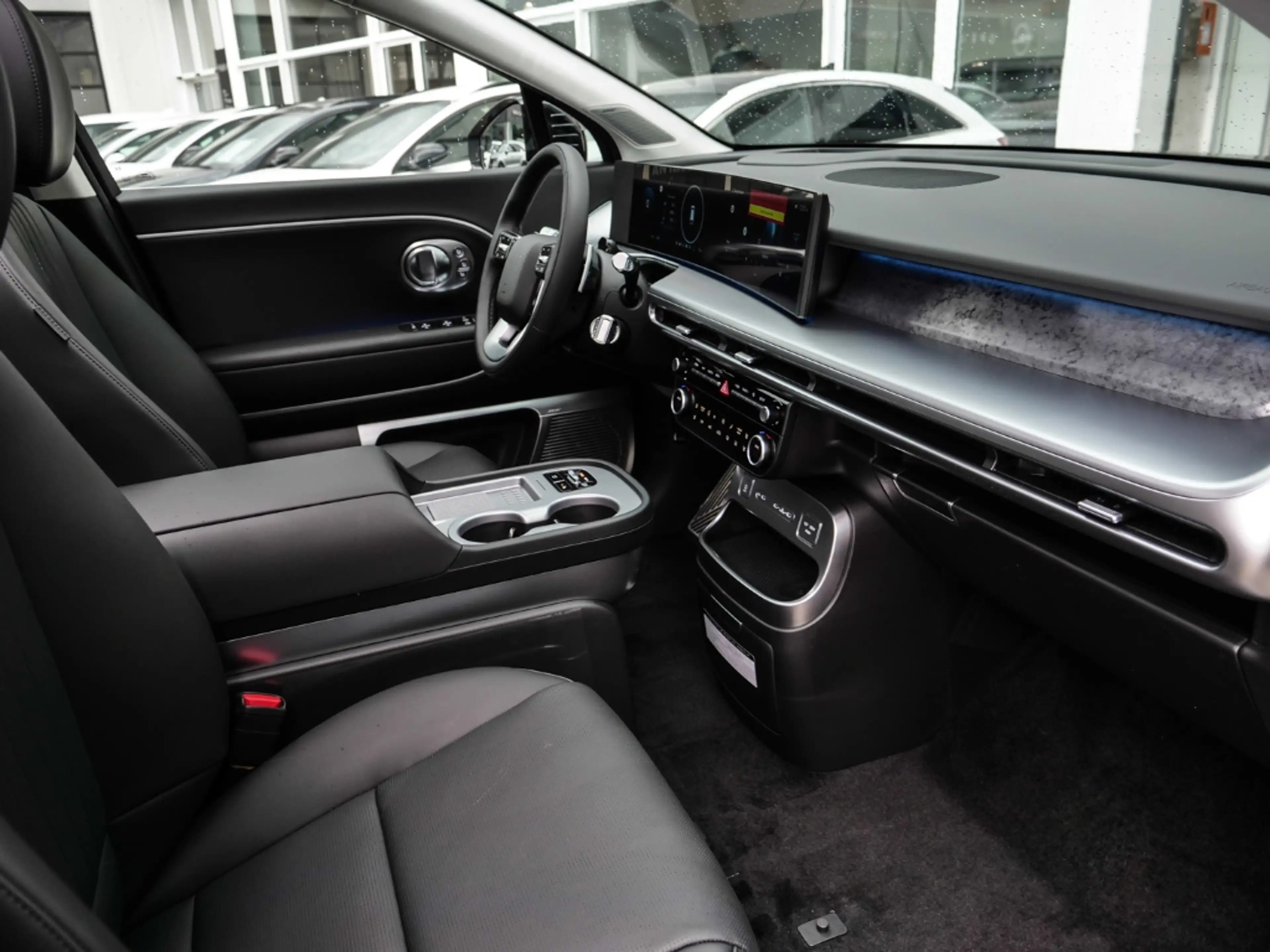 Hyundai IONIQ 9 6-Sitzer (MY26) 110 kWh (307 PS) 4WD UNIQ Panorama — photo 13
