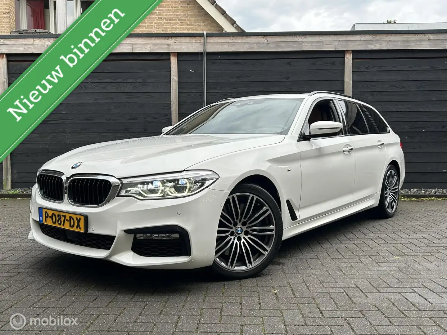 BMW 540 5-serie Touring 540i xDrive High Executive Pano da Blanc - 1