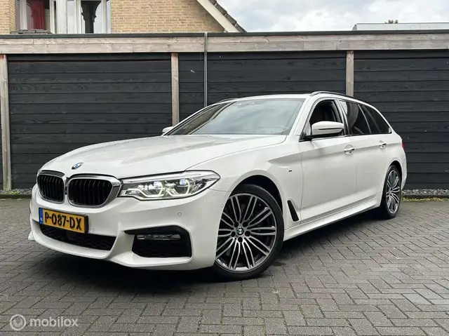 BMW 540 5-serie Touring 540i xDrive High Executive Pano da