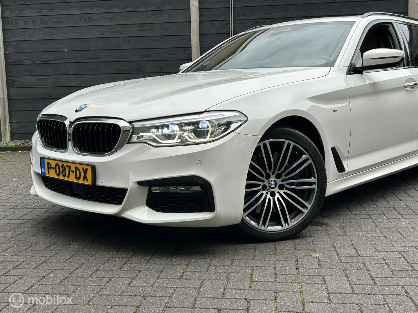 BMW 540 5-serie Touring 540i xDrive High Executive Pano da Blanc - 2