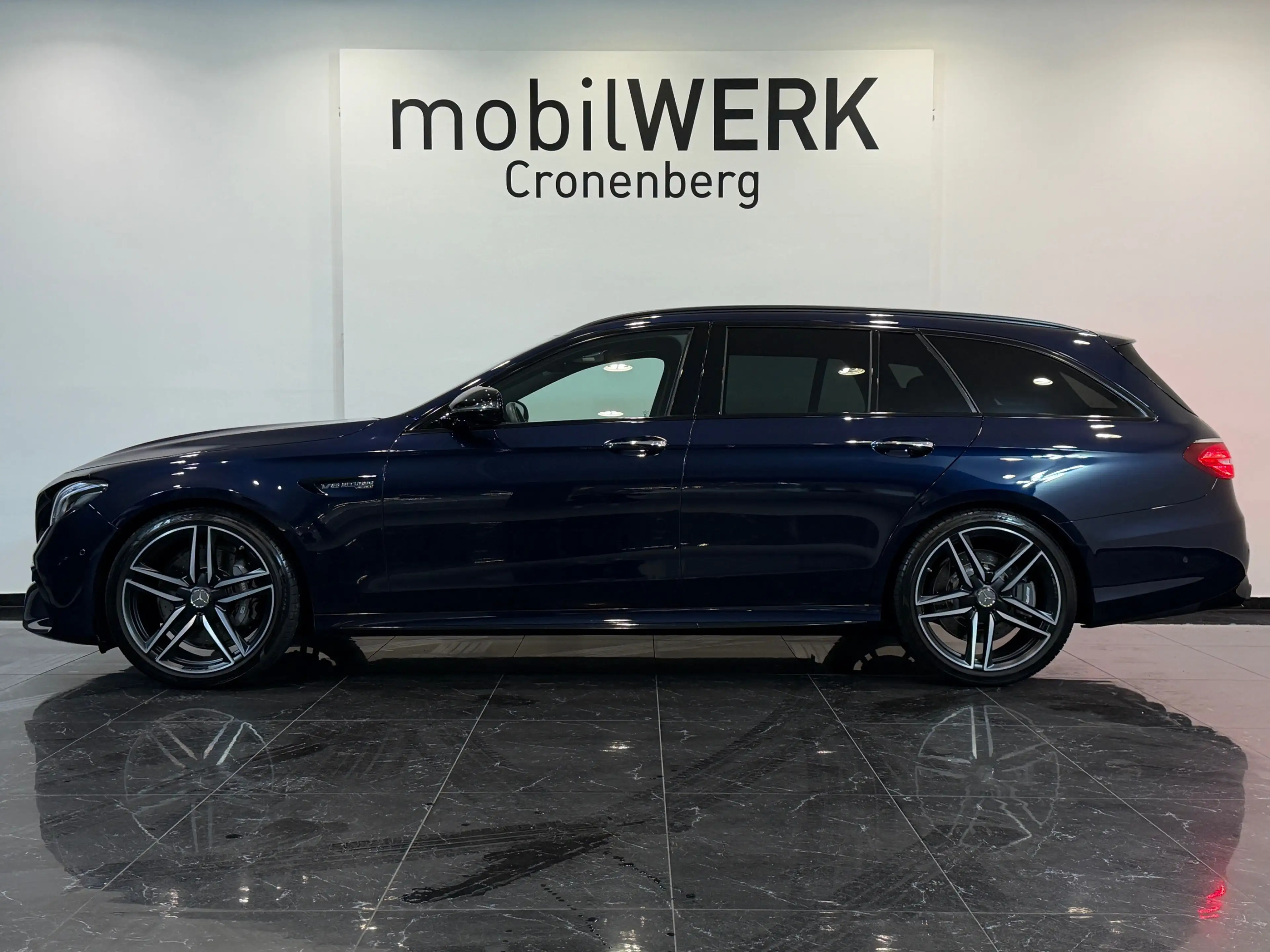 Mercedes-Benz E 63 AMG T PANO Standh. HUD Wide el.Sitze 360KAM — photo 5