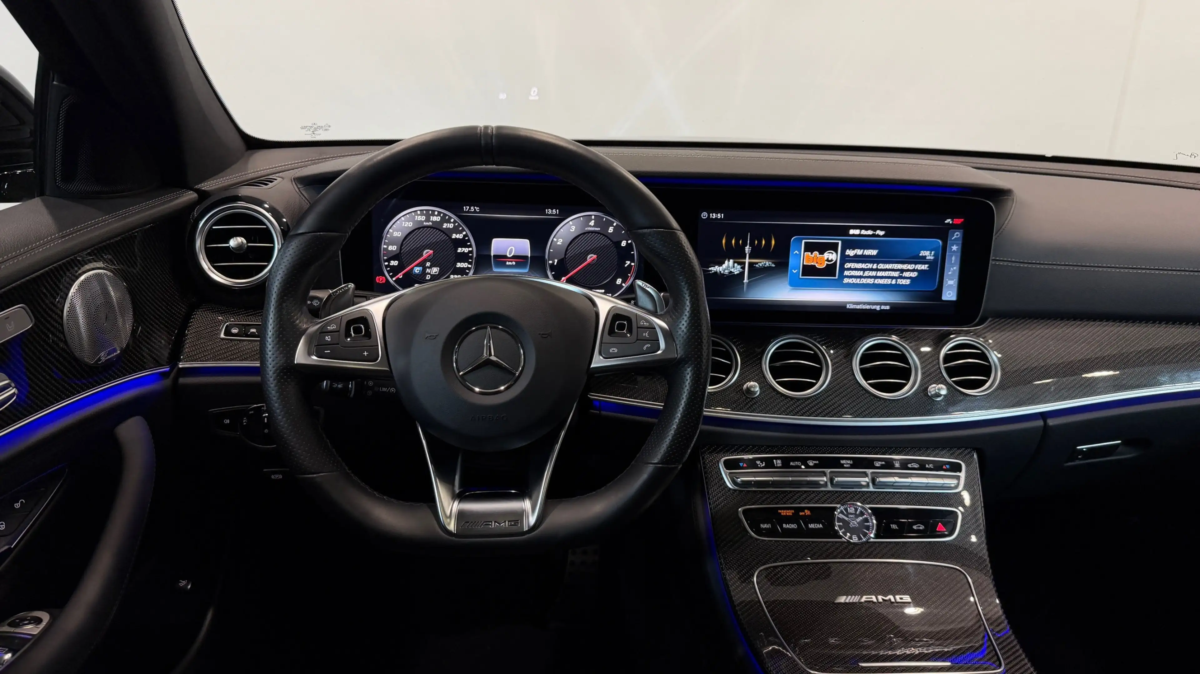 Mercedes-Benz E 63 AMG T PANO Standh. HUD Wide el.Sitze 360KAM — photo 10