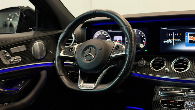 Mercedes-Benz E 63 AMG T PANO Standh. HUD Wide el.Sitze 360KAM — photo 11