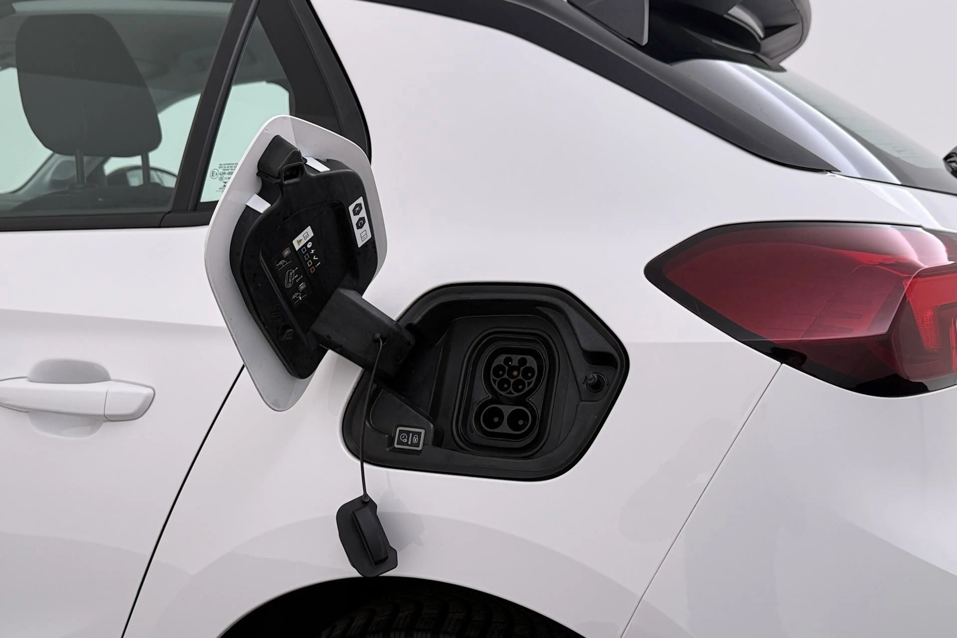 Opel Corsa-e Edition 50 kWh | Org NL | CarPlay | SOH 94% | 3 Fa — photo 39
