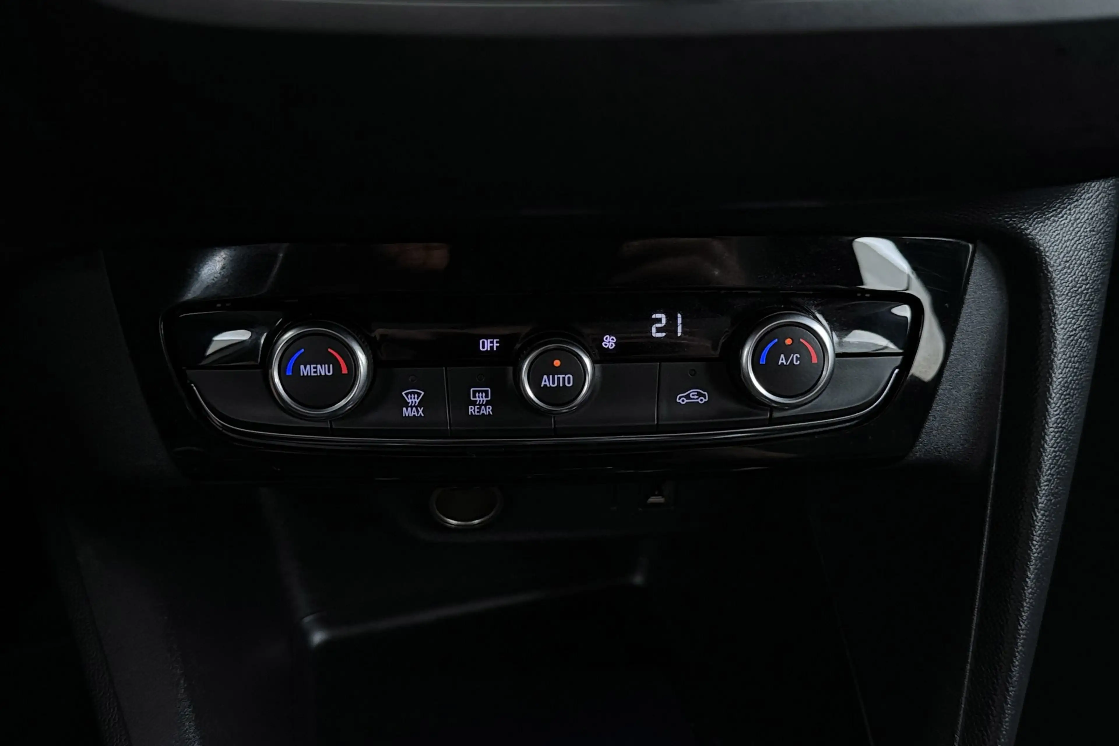 Opel Corsa-e Edition 50 kWh | Org NL | CarPlay | SOH 94% | 3 Fa — photo 27