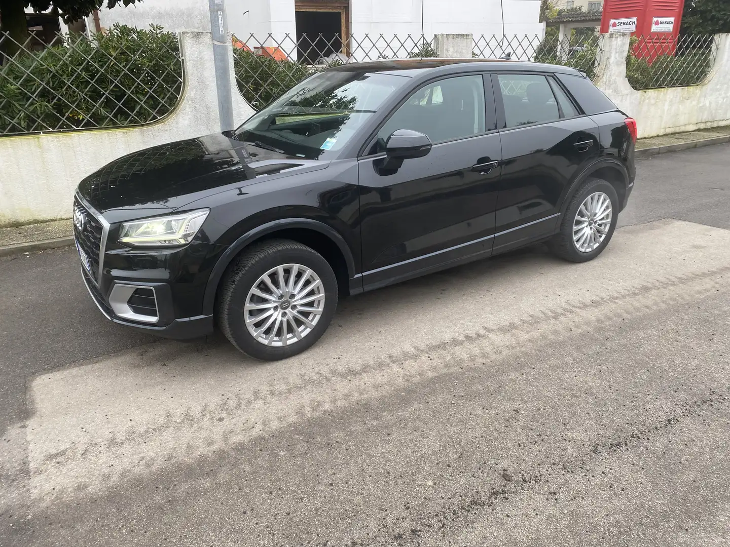 Audi Q2 1.4 tfsi Design s-tronic Nero - 2