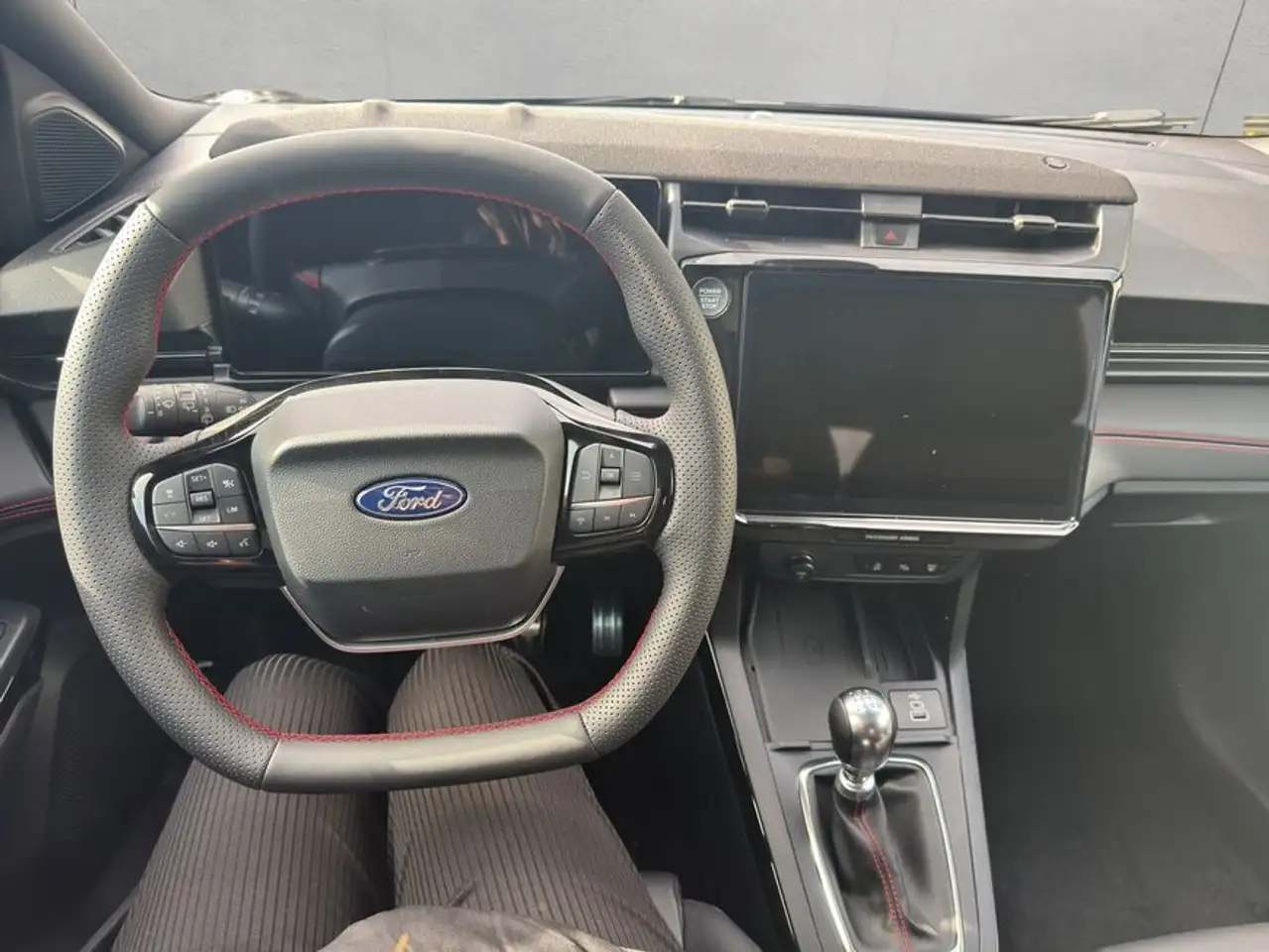 Ford Puma 1.0 EcoBoost Hybrid ST-LINE X 92 kW, 5-türig 13