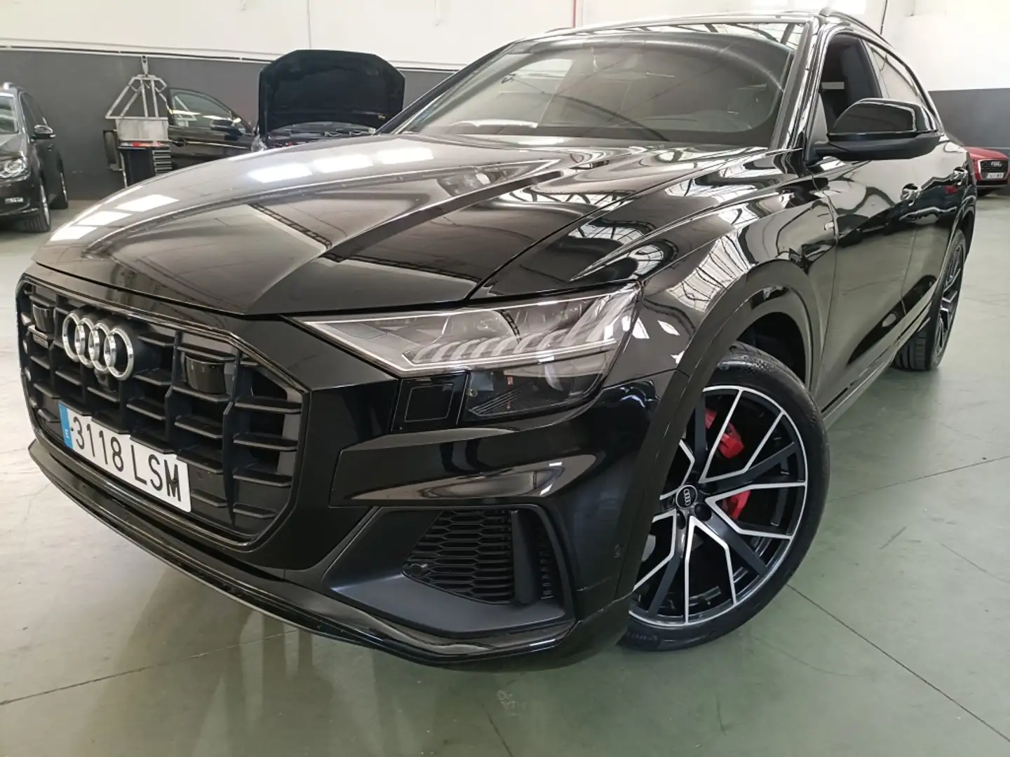 Audi Q8 60 TFSIe S line plus quattro Noir - 2