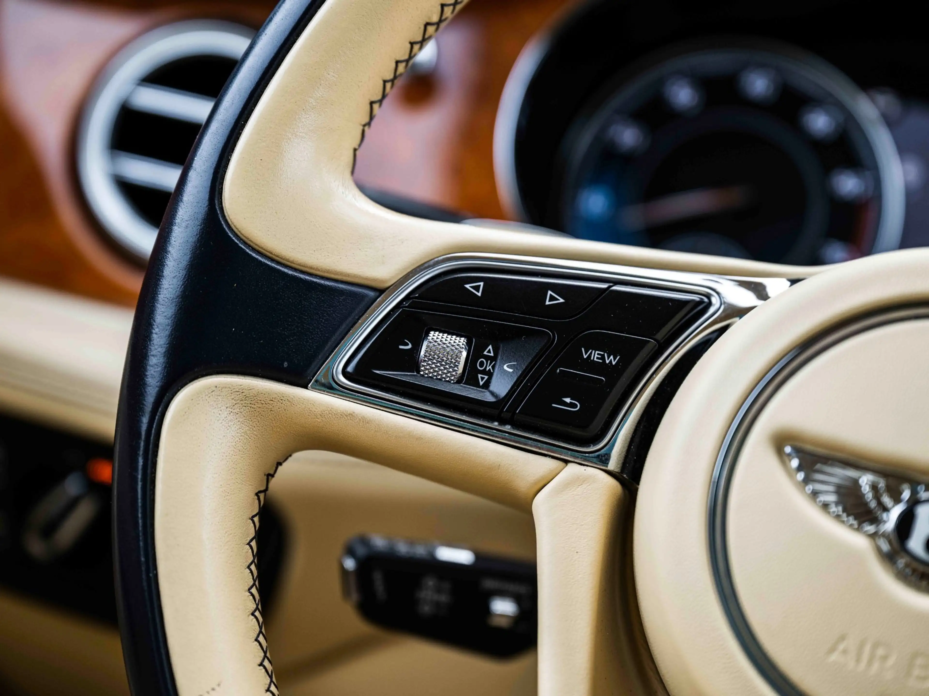 Bentley Bentayga 6.0 W12 | 608 PK | Massage | Panoramadak — photo 15