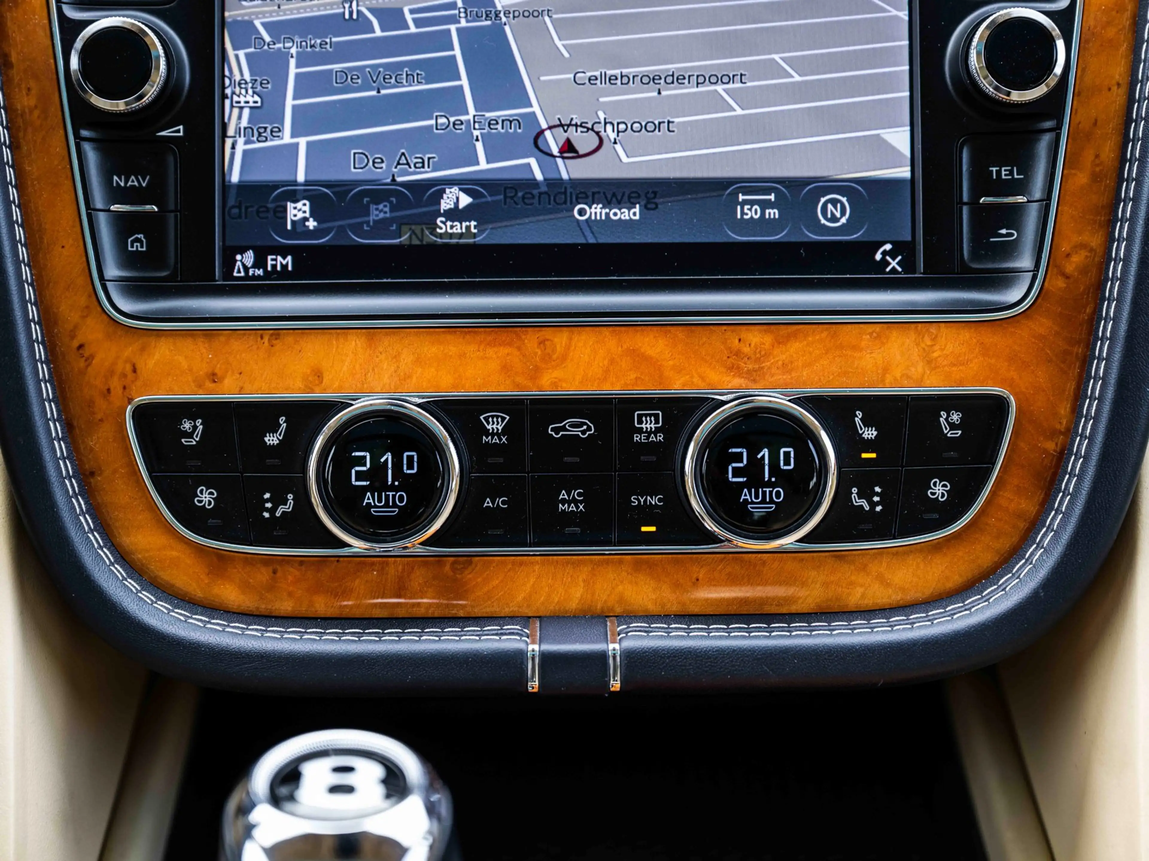 Bentley Bentayga 6.0 W12 | 608 PK | Massage | Panoramadak — photo 9