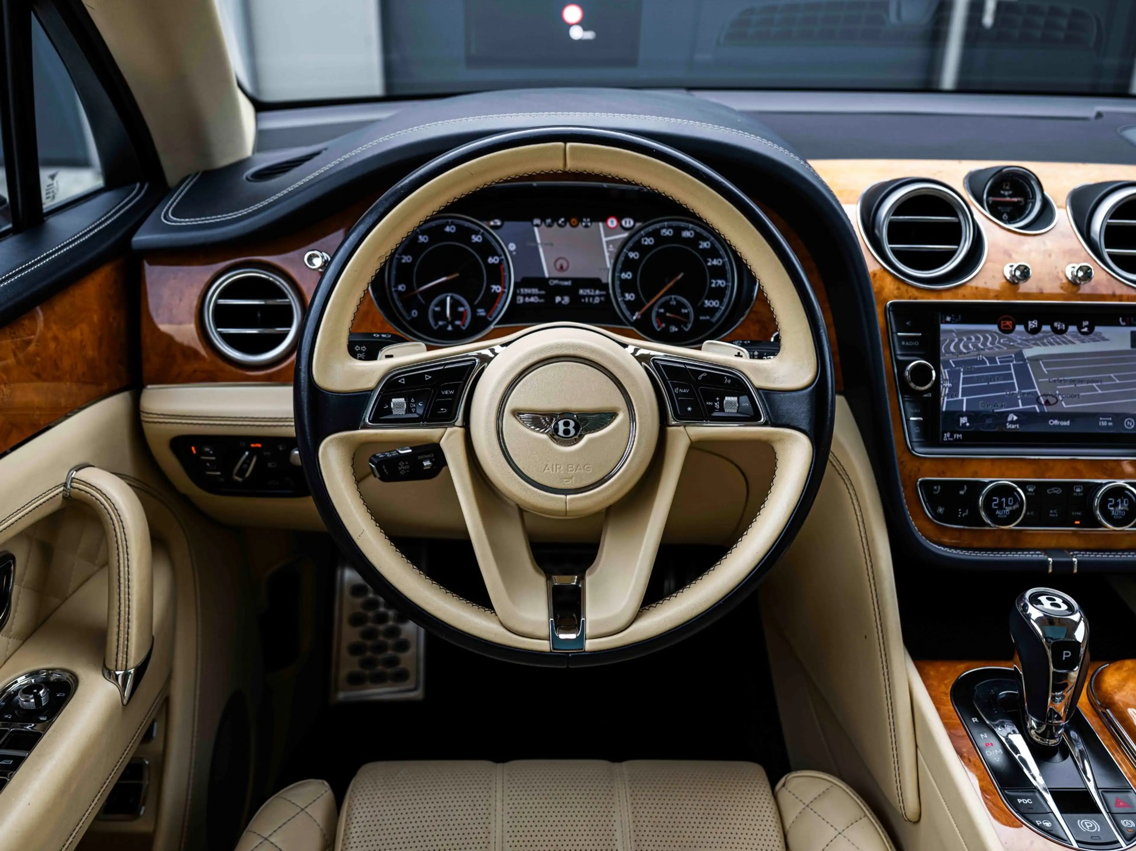 Bentley Bentayga 6.0 W12 | 608 PK | Massage | Panoramadak — photo 6