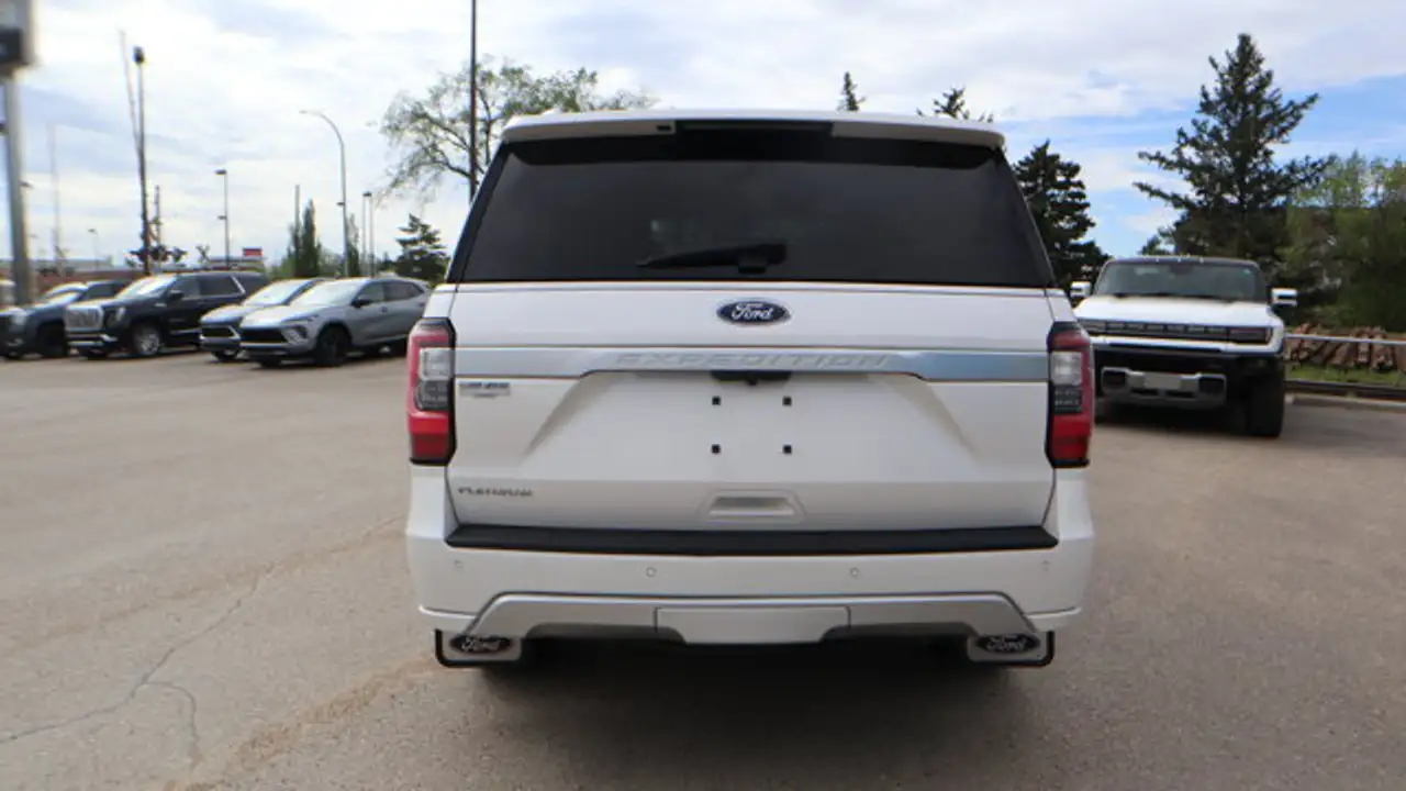 Ford Expedition снимка Ford Expedition