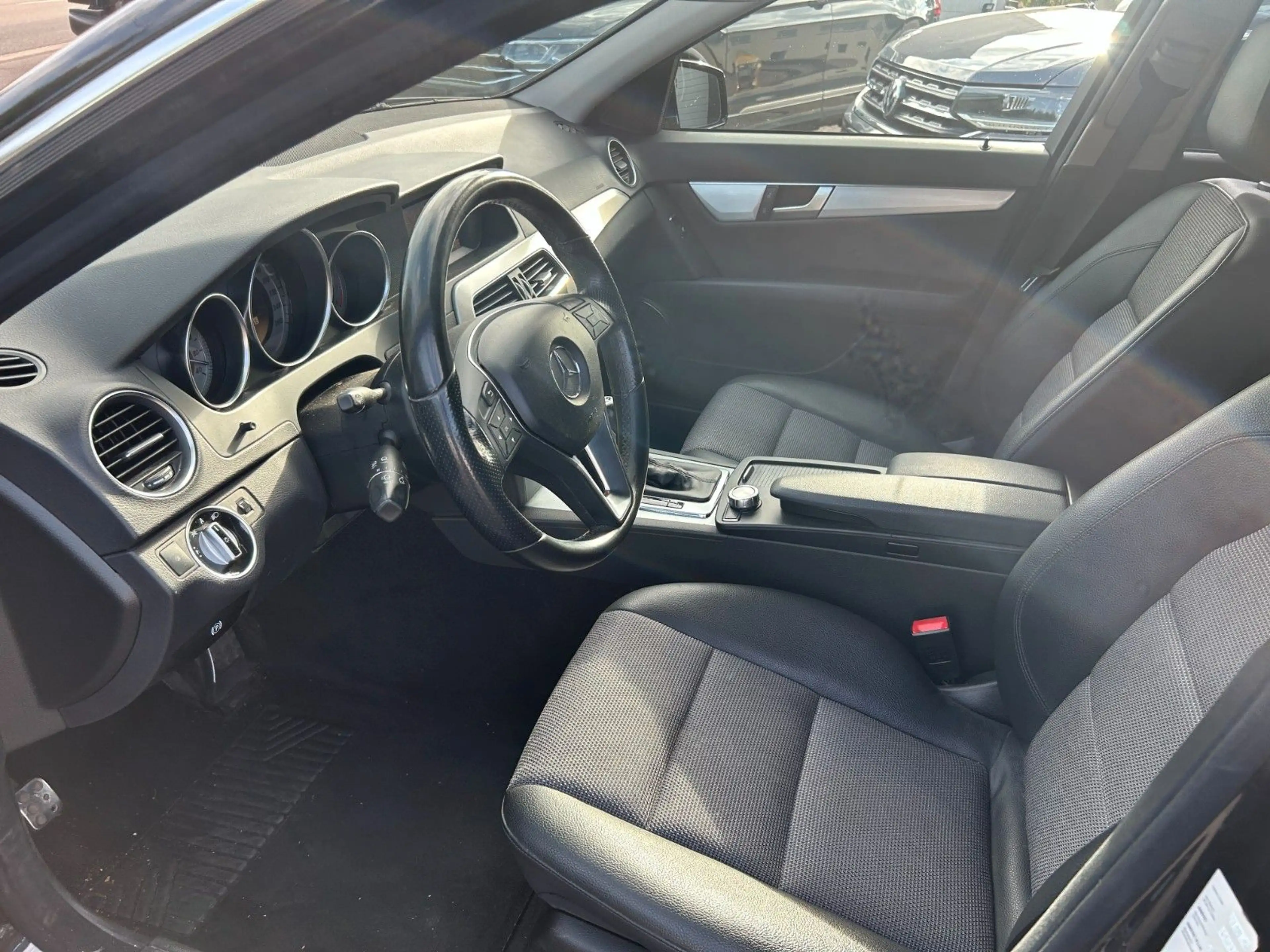 Mercedes-Benz C 180 C Limousine C 180 Avangarde — photo 10