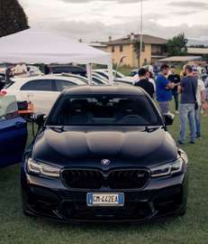 4.4 V8 Competition auto