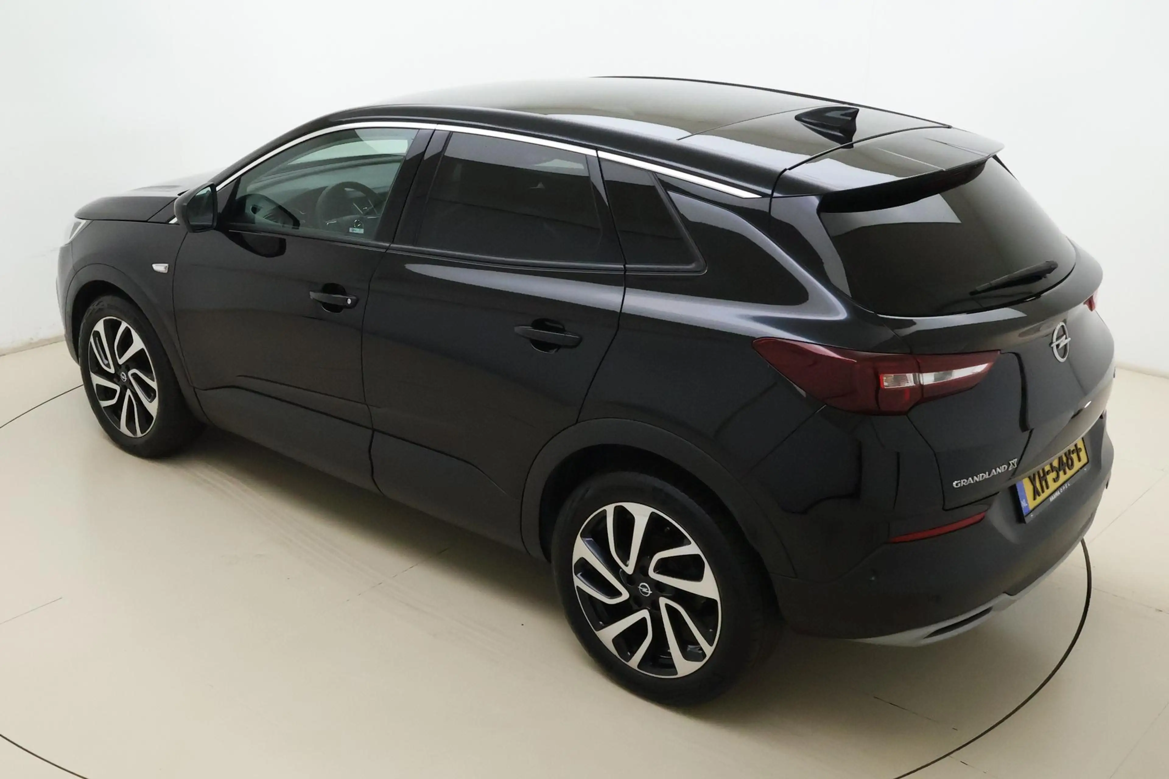 Opel Grandland X 1.2 Turbo Innovation 130 PK | Lederen bekleding | — photo 4