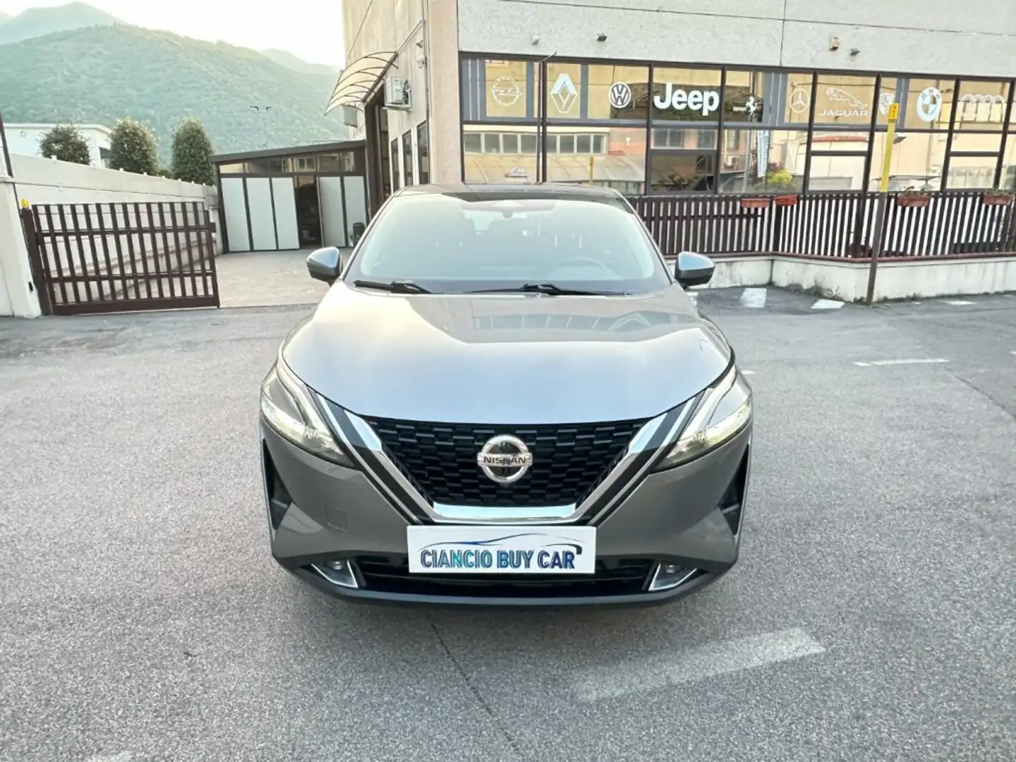 Nissan Qashqai MHEV 140 CV Business Grigio - 2