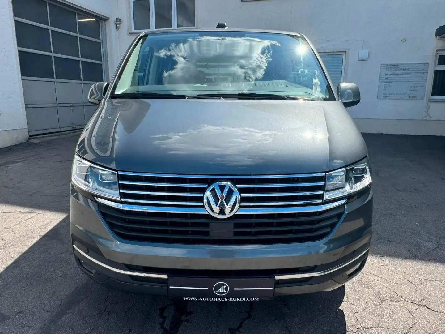 Volkswagen T6 Multivan T6.1 Multivan ABT High 7SITZ STAND-HZ KAMERA AHK Grijs - 2