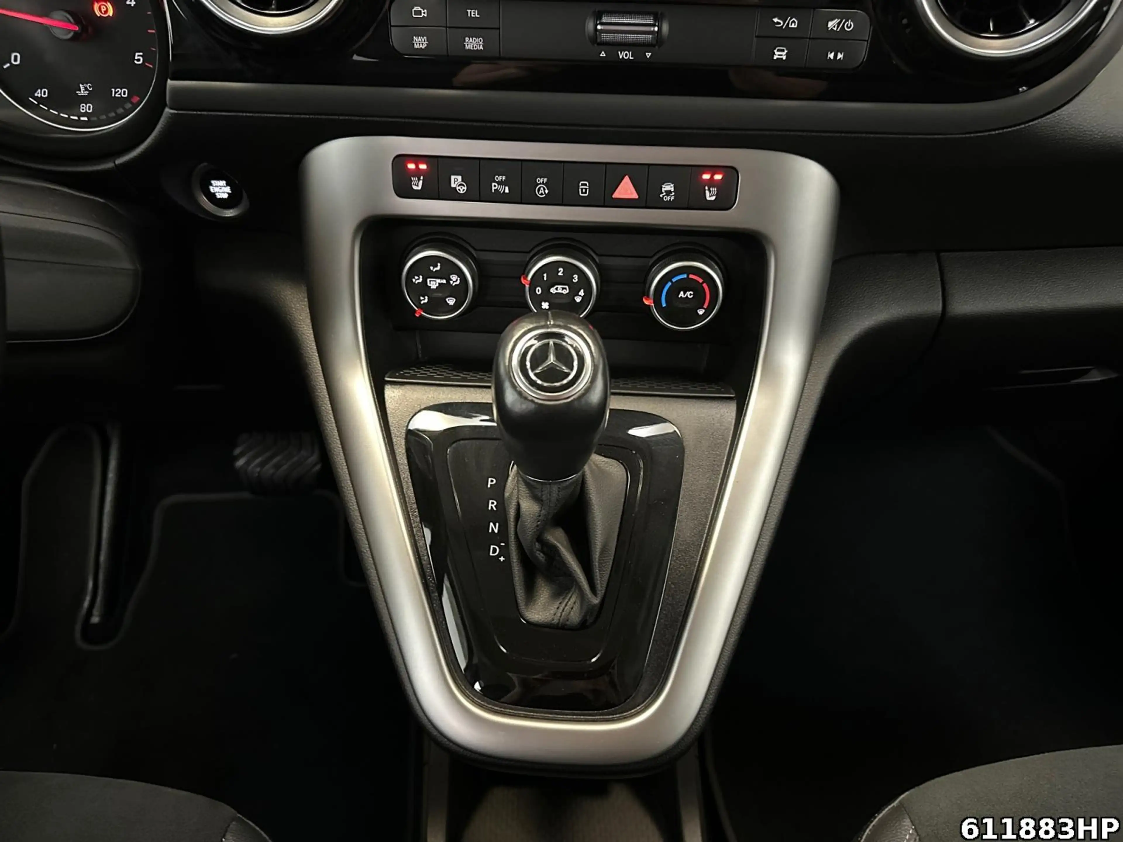 Mercedes-Benz T-Class Progressive AHK LED Rückfahrkamera — photo 11