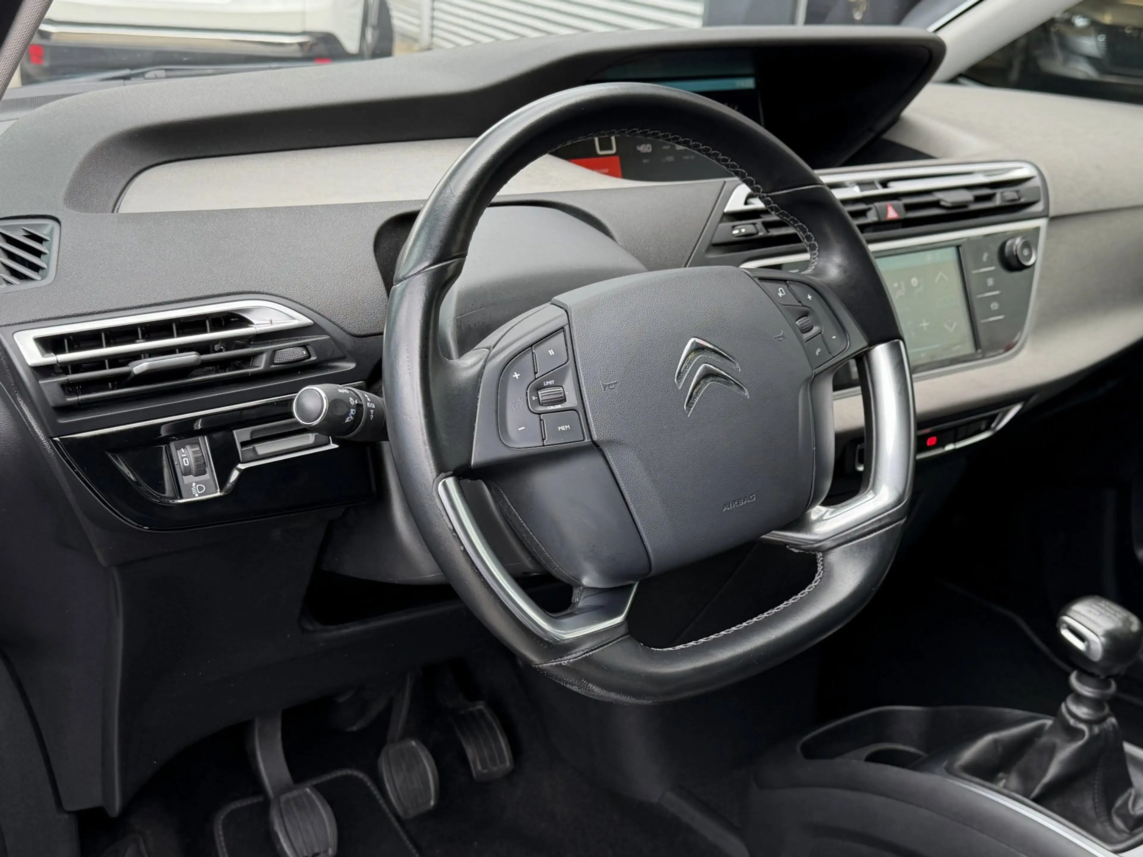 Citroen Grand C4 SpaceTourer 1.2 PureTech SHINE - 7 Personen - Apple CarPlay/Na — photo 2