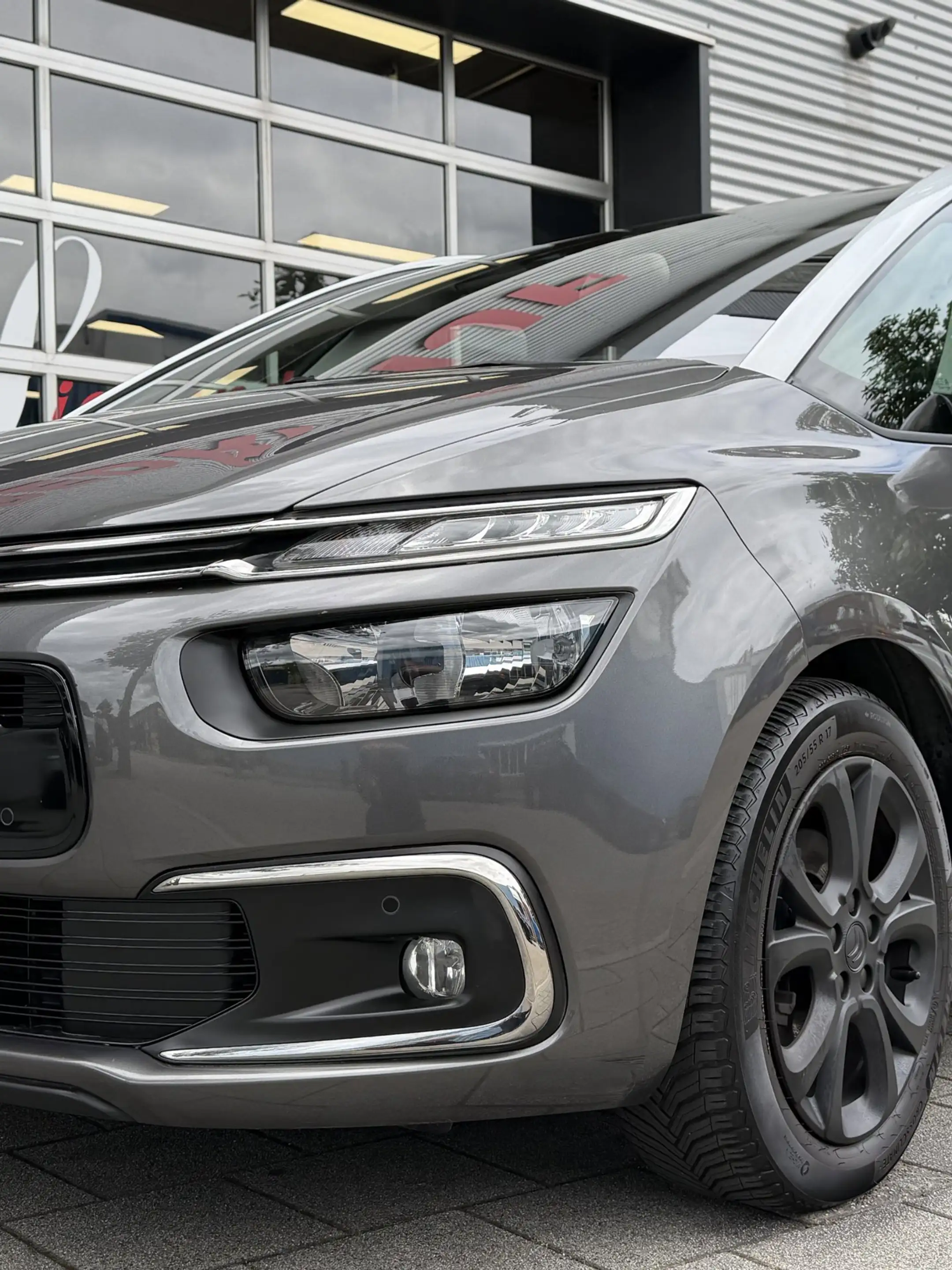 Citroen Grand C4 SpaceTourer 1.2 PureTech SHINE - 7 Personen - Apple CarPlay/Na — photo 15