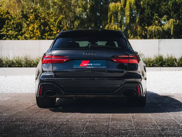 Audi RS6 Avant view 7