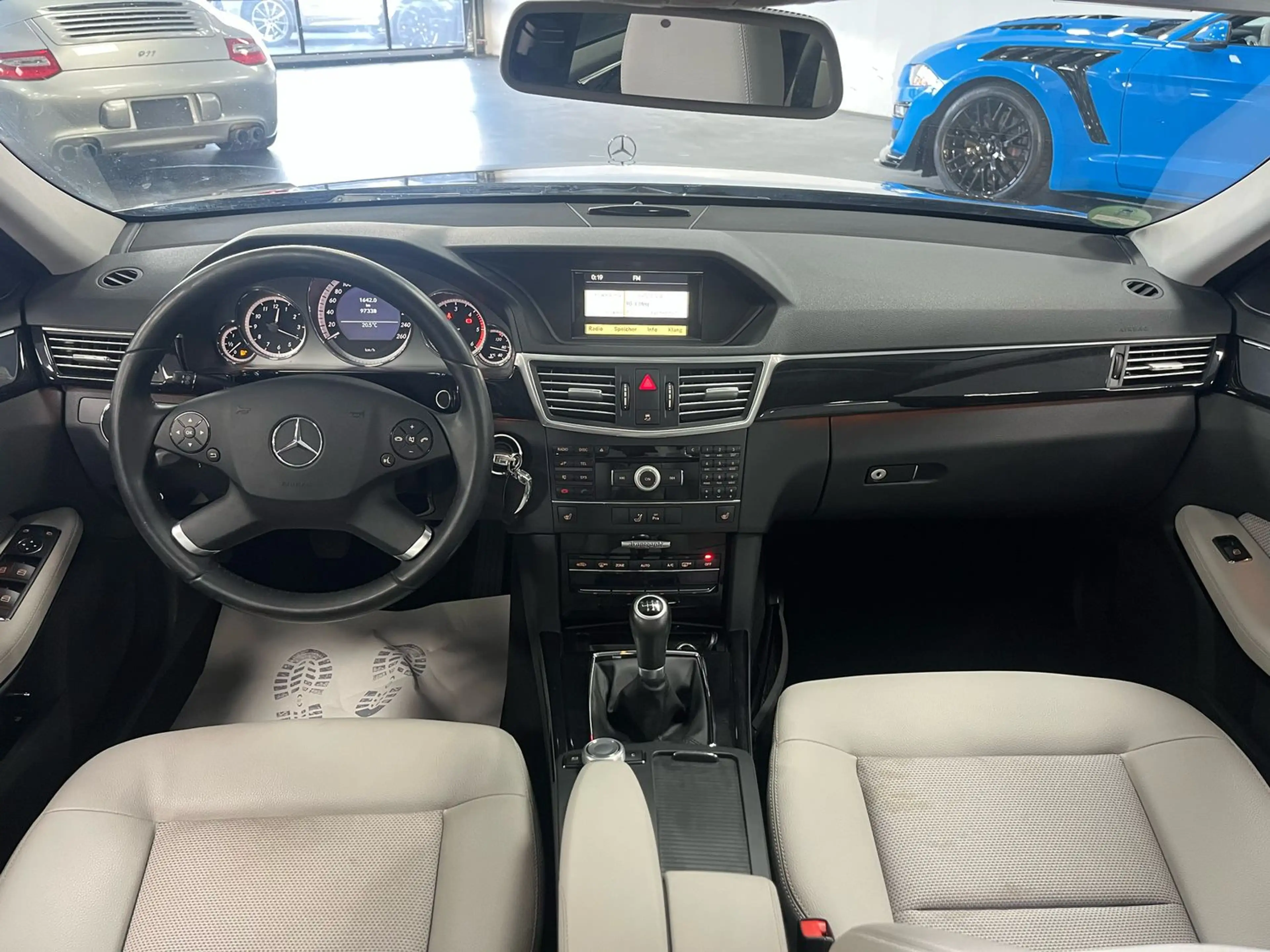 Mercedes-Benz E 220 CDI Avantgarde/1. Hand/Leder/SHZ/PDC/Tempomat — photo 14