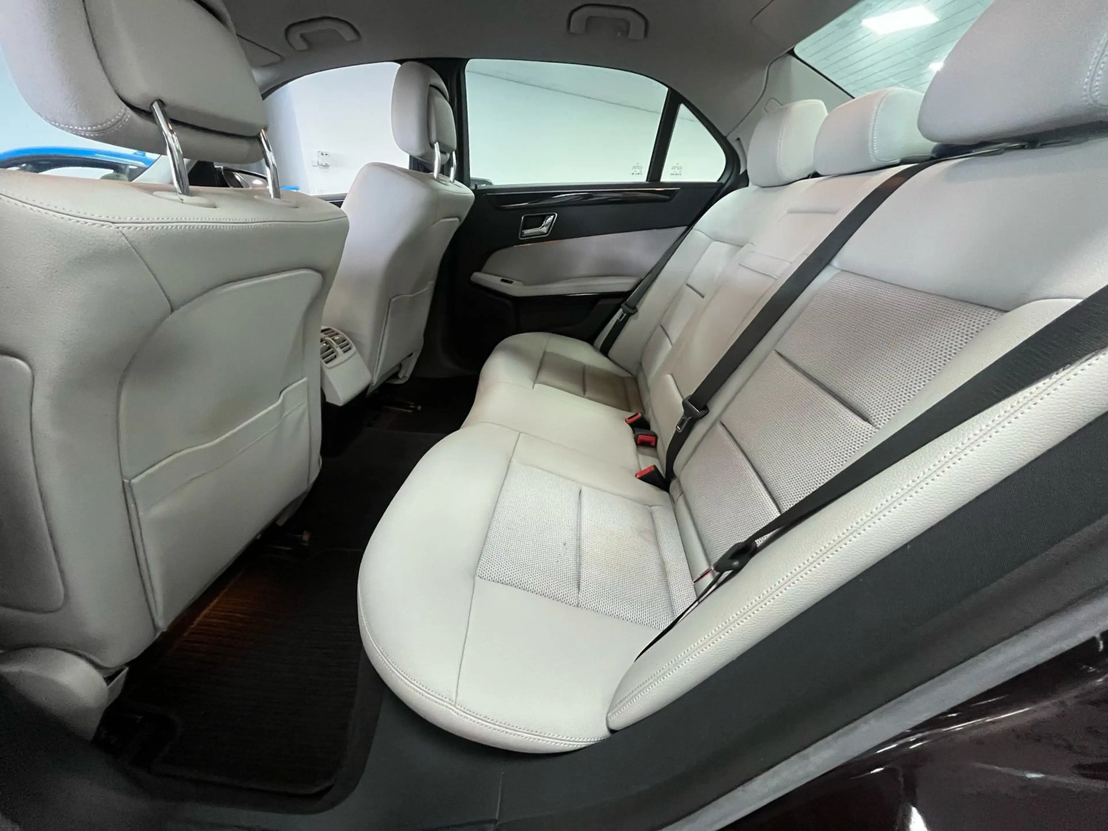 Mercedes-Benz E 220 CDI Avantgarde/1. Hand/Leder/SHZ/PDC/Tempomat — photo 13