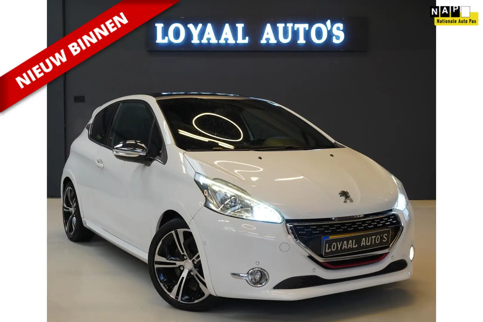 Peugeot 208 1.6 THP GTi | NAVI | XENON |200 PK | PANODAK | APK Wit - 1