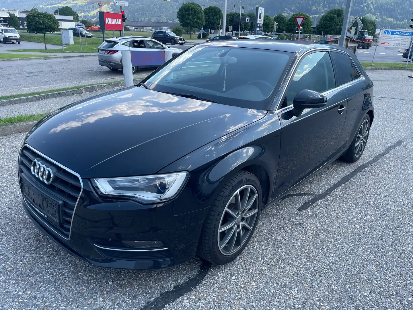 Audi A3 ambiente Schwarz - 1