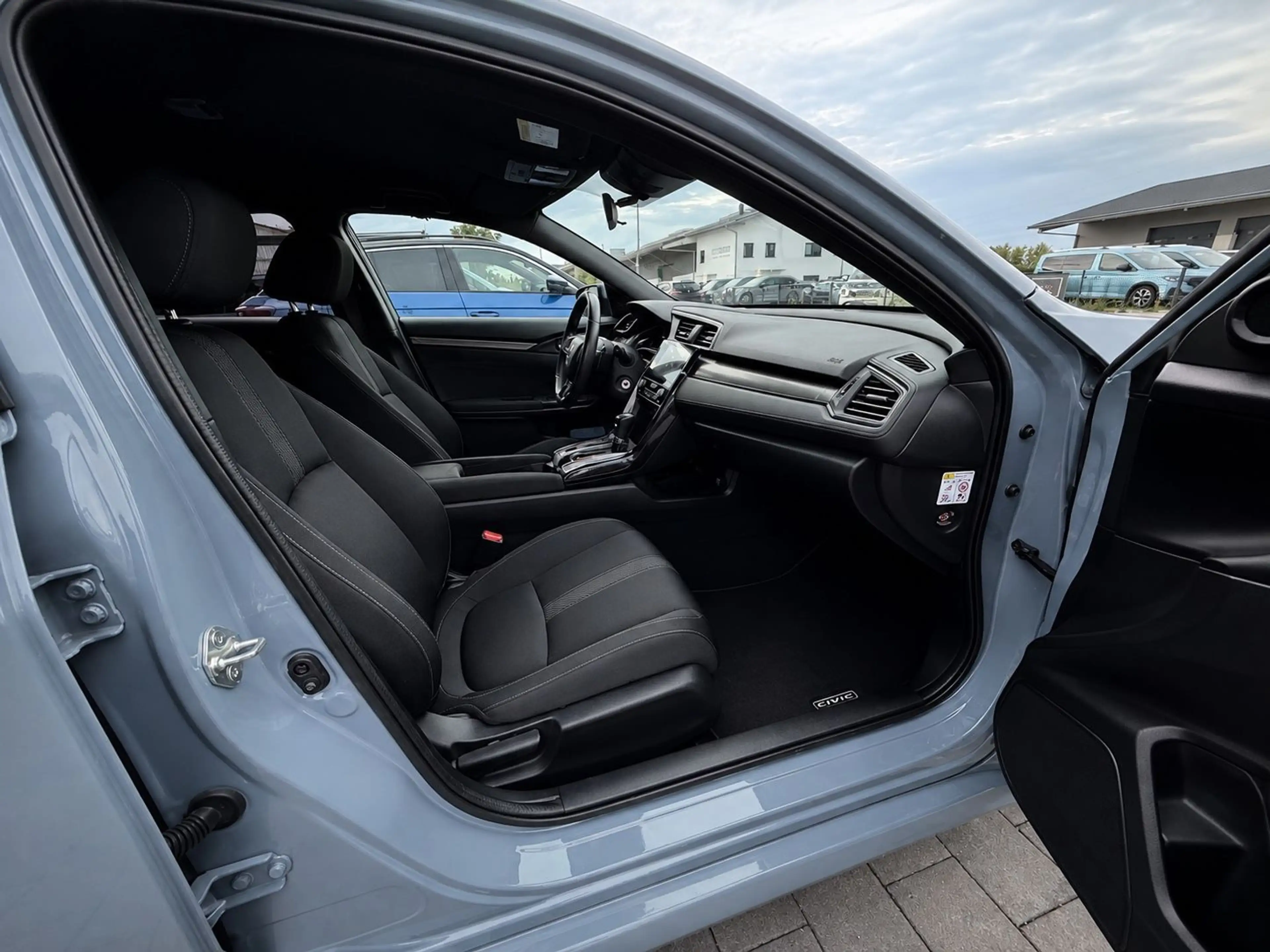 Honda Civic Elegance Automatik Navi LED ALU KAM — photo 11