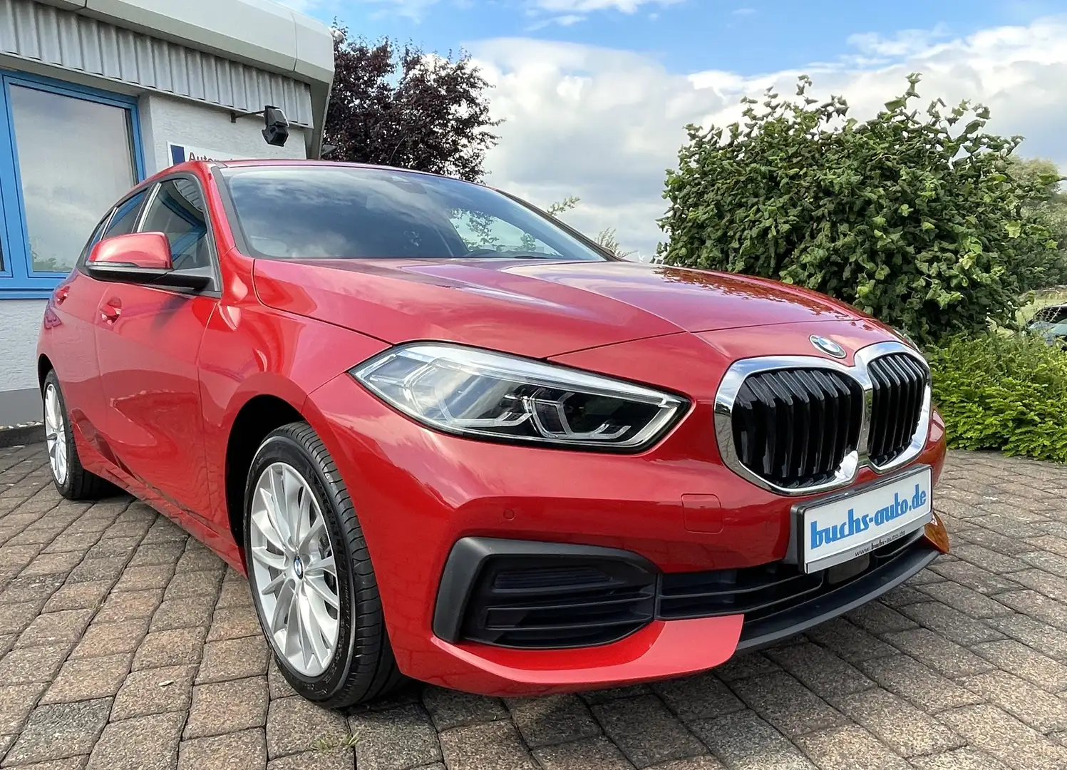 BMW 118 i Lim. Advantage LED 8-Fach Bereift Rot - 1