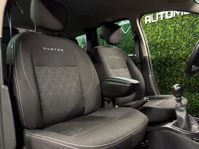 Dacia Duster view 13
