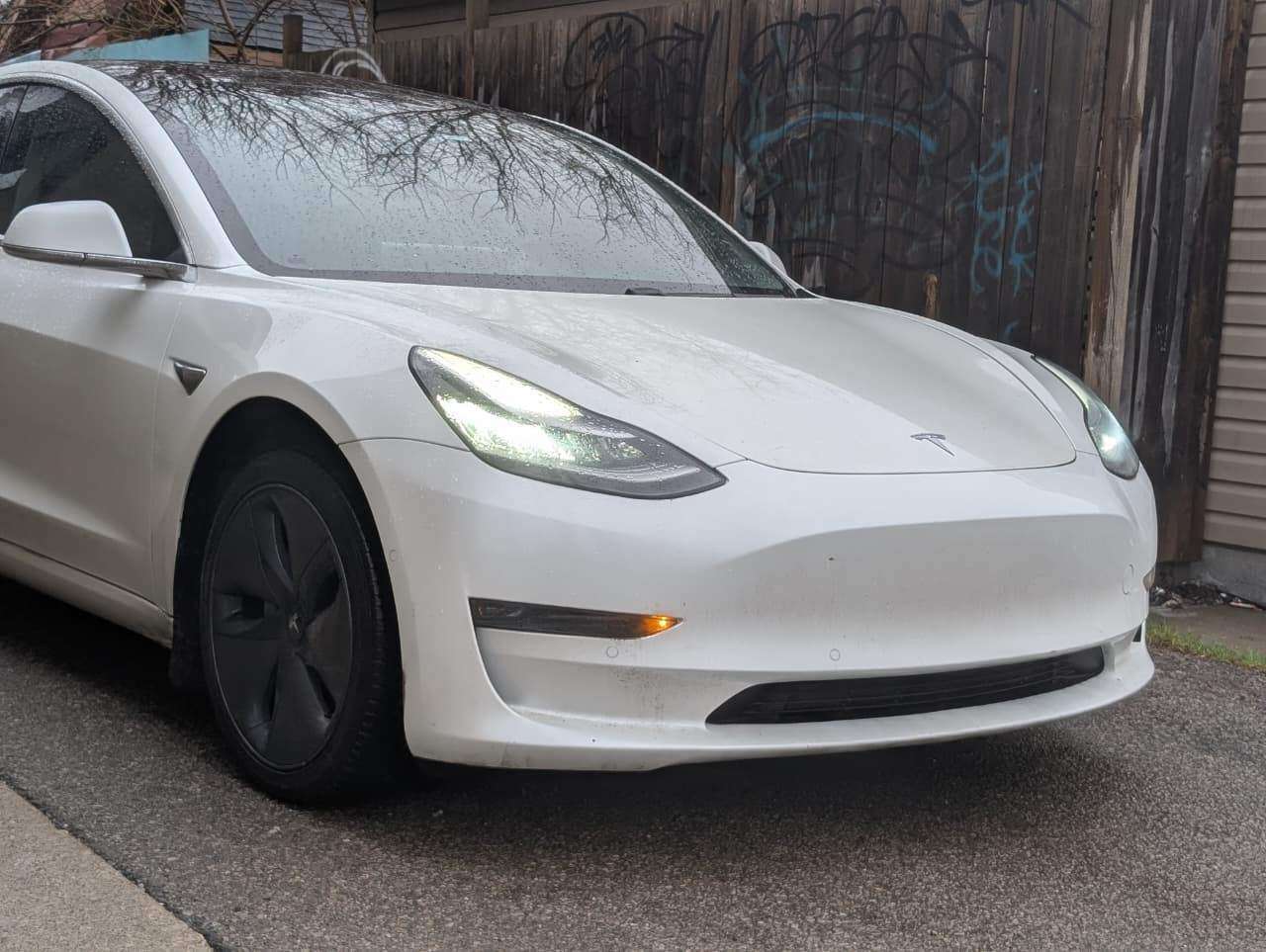 2020 Tesla Model 3 STANDARD RANGE PLUS RWD alt 3