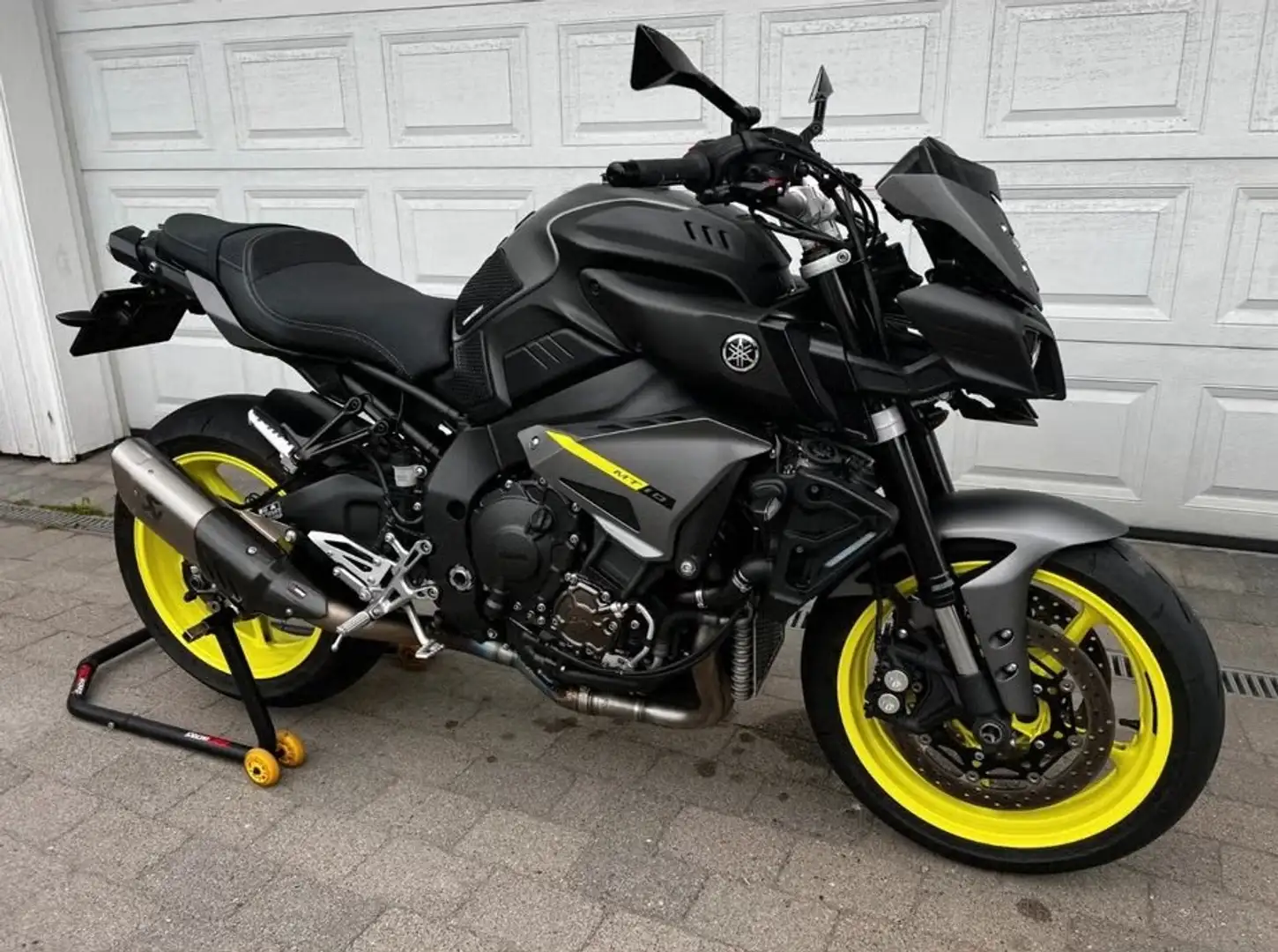 Yamaha MT-10 Grijs - 1