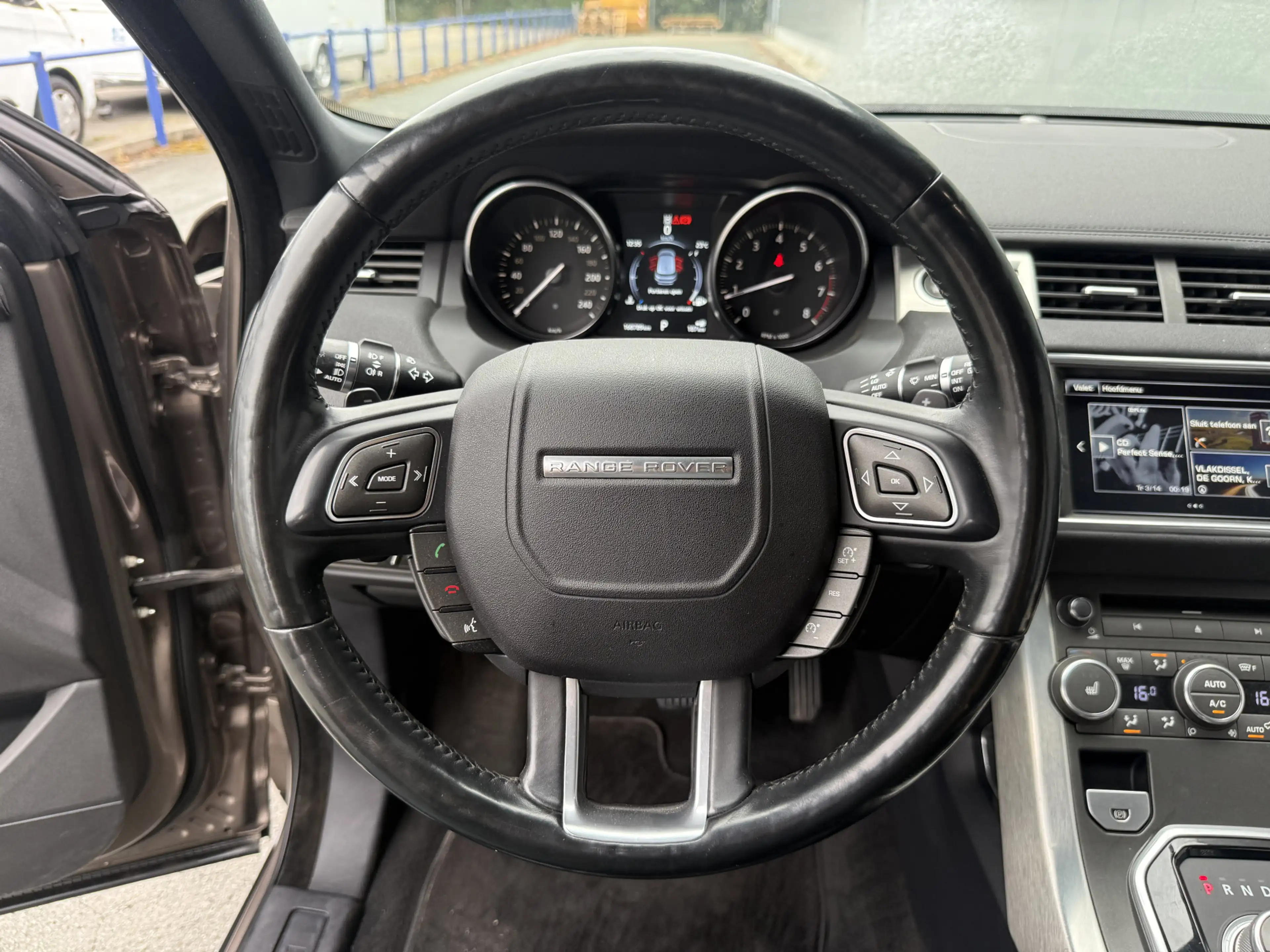 Land Rover Range Rover Evoque 2.0 Si4 HSE Dynamic Pano | Meridian | Stoel-stuurv — photo 11