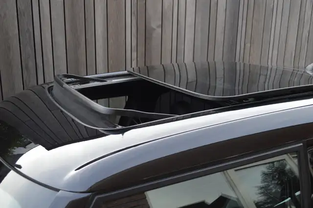 Mini Hatch view 5
