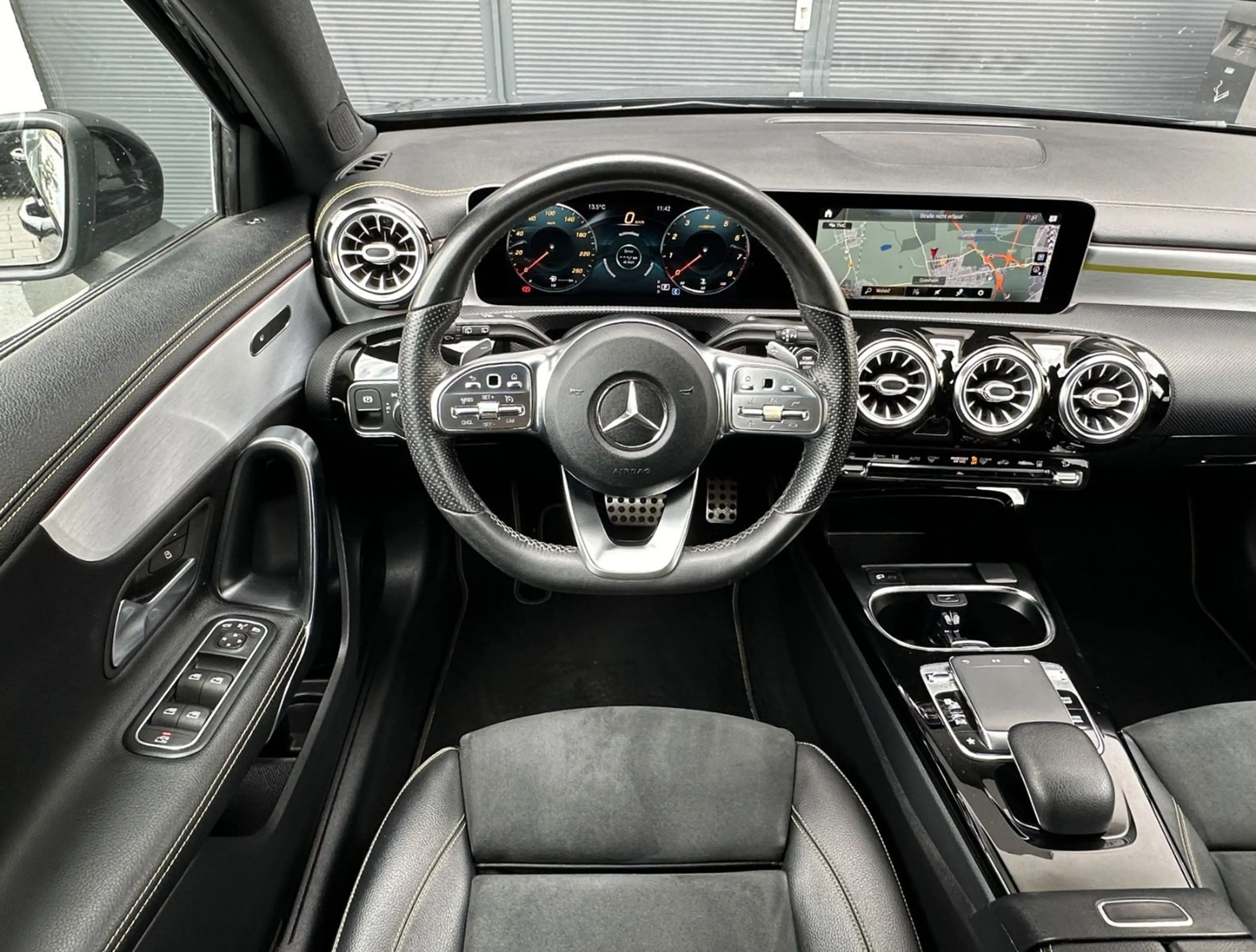 Mercedes-Benz A 220 Edition 1*AMG*DIGITAL-TACHO*NIGHT*KAMERA — photo 12