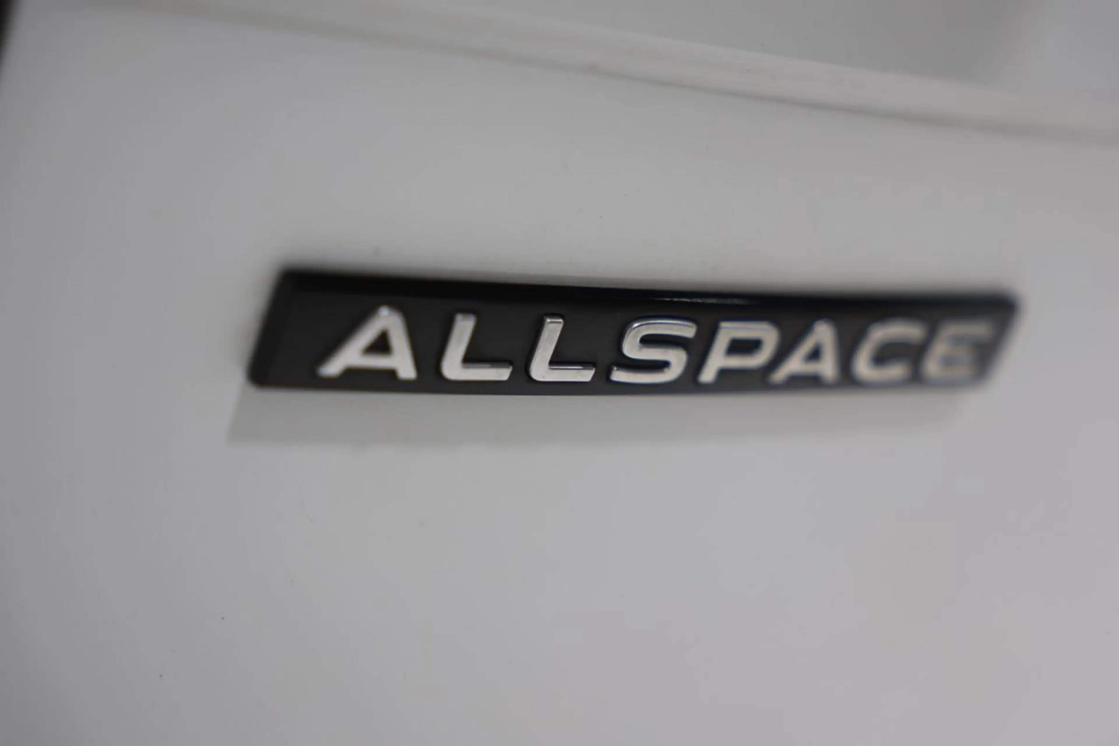 Volkswagen Tiguan Allspace 2.0 TDI DSG  LED GPS CAM CARPLAY — photo 5
