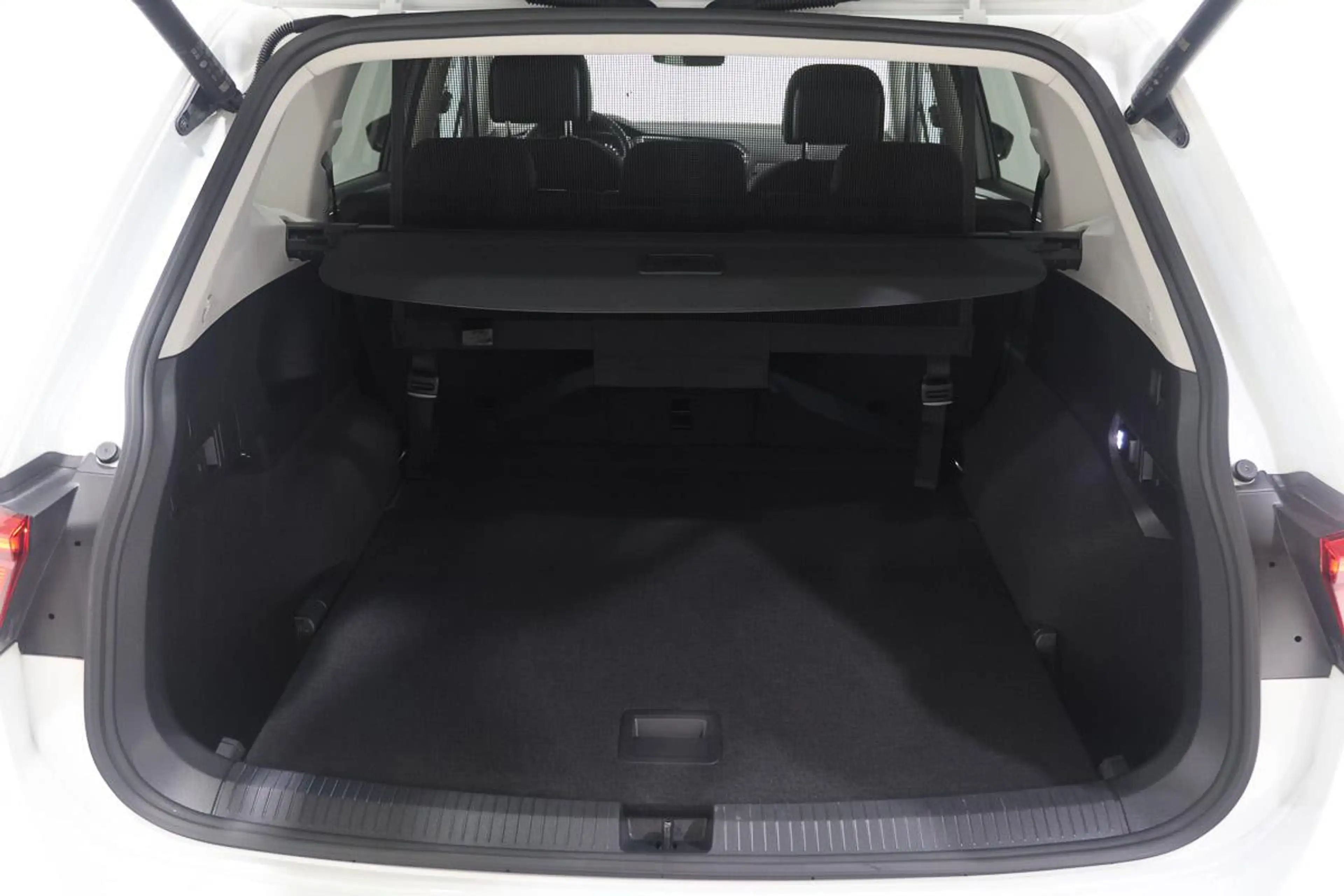 Volkswagen Tiguan Allspace 2.0 TDI DSG  LED GPS CAM CARPLAY — photo 14