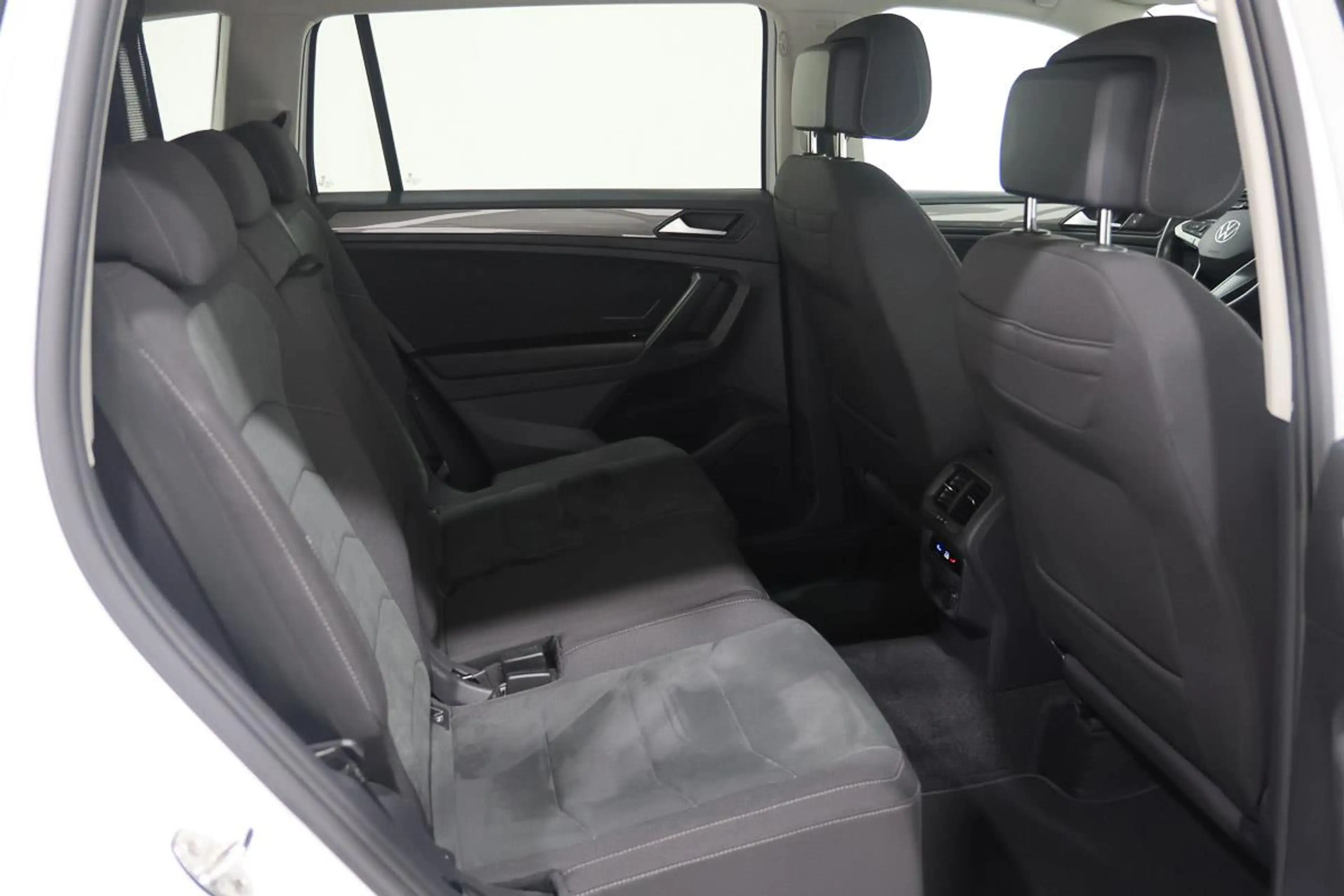 Volkswagen Tiguan Allspace 2.0 TDI DSG  LED GPS CAM CARPLAY — photo 12