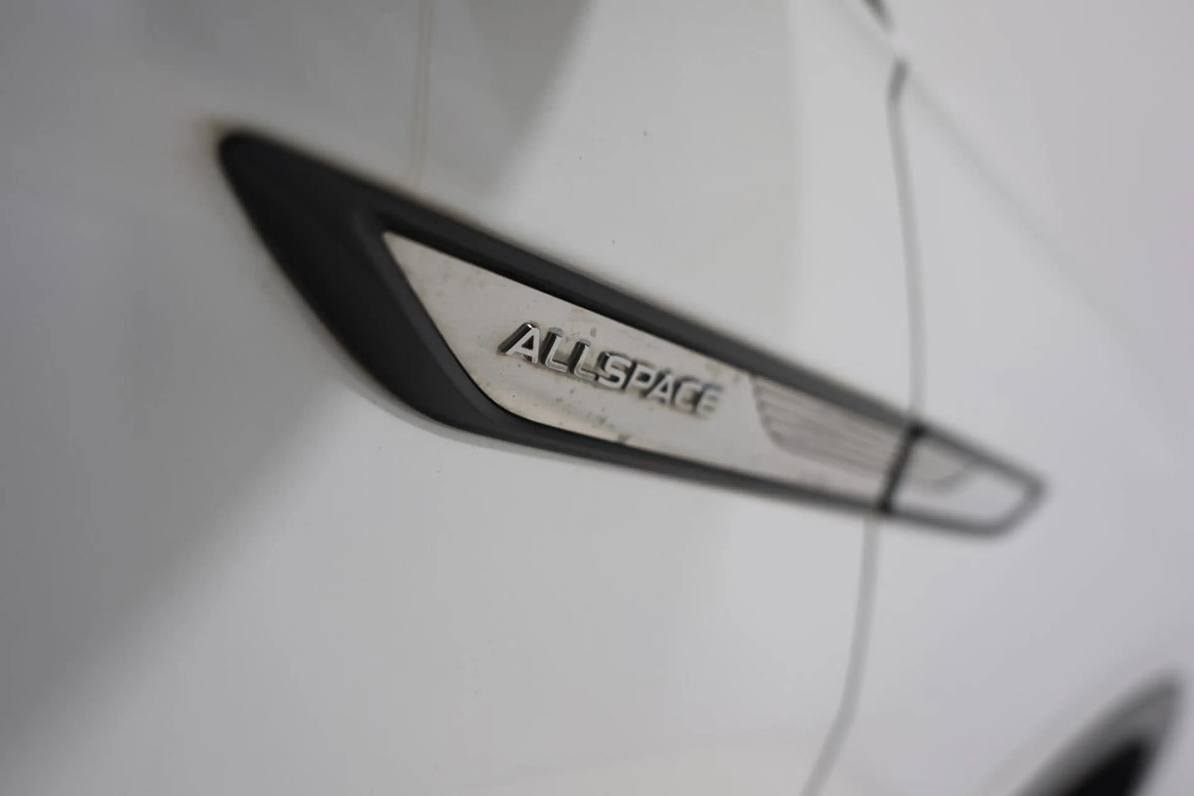Volkswagen Tiguan Allspace 2.0 TDI DSG  LED GPS CAM CARPLAY — photo 8