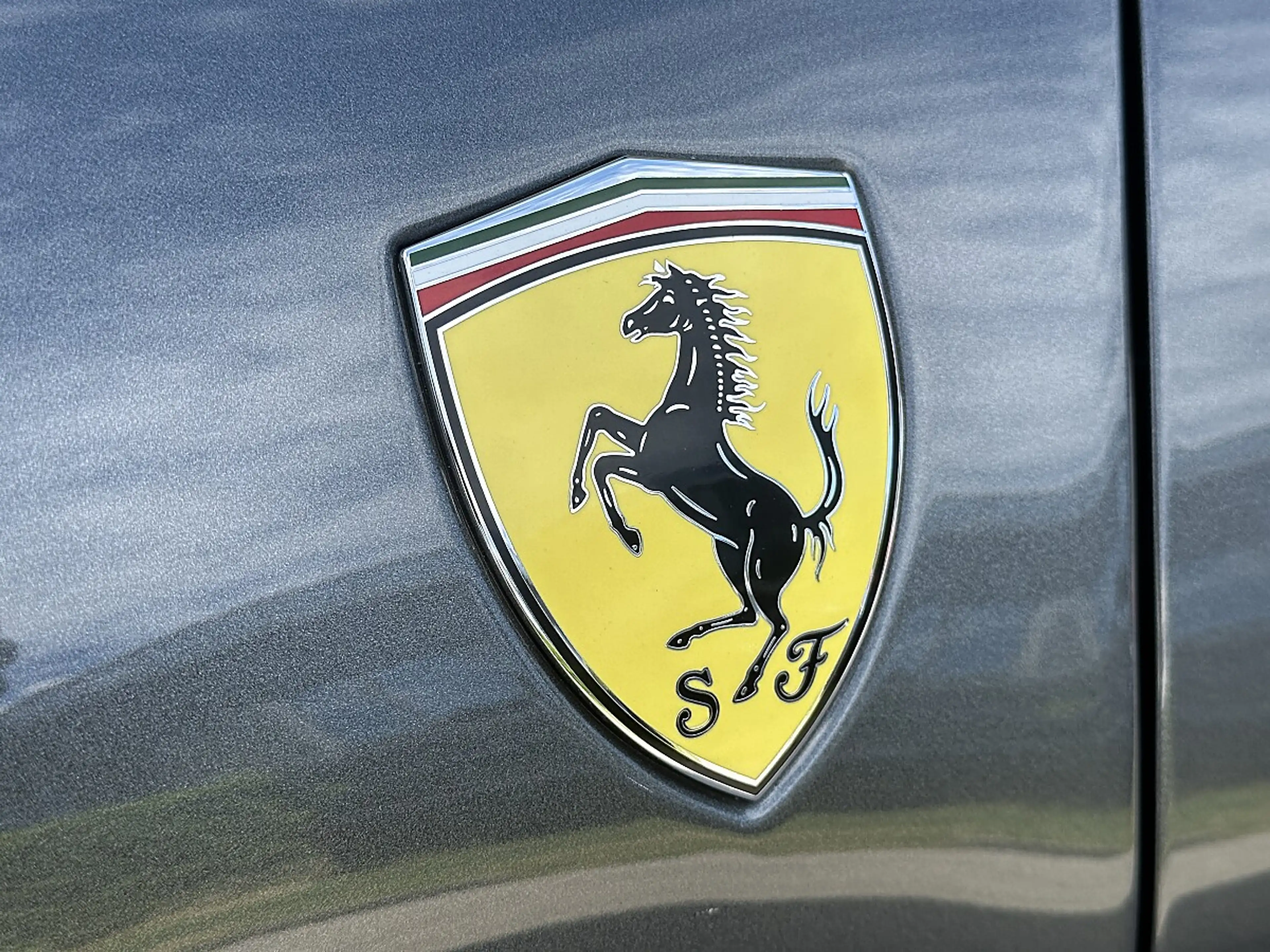 Ferrari F8 Tributo / Daytona Rennsitz / Alcantara / Keramik — photo 11