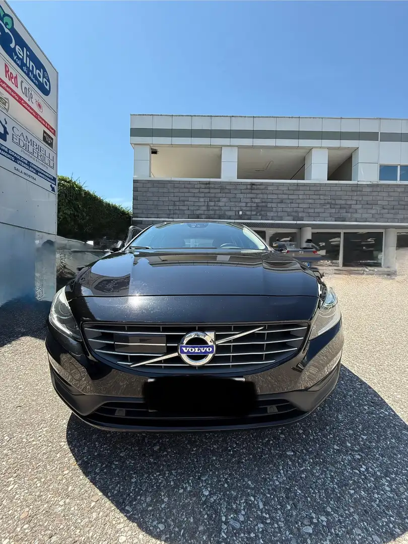 Volvo V60 2.4 d4 Momentum awd 190cv geartronic E6 - 2
