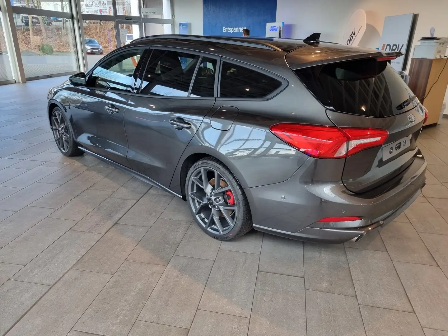Ford Focus 2,3 l EcoBoost 206 kW (280 PS) B ST X Grijs - 2