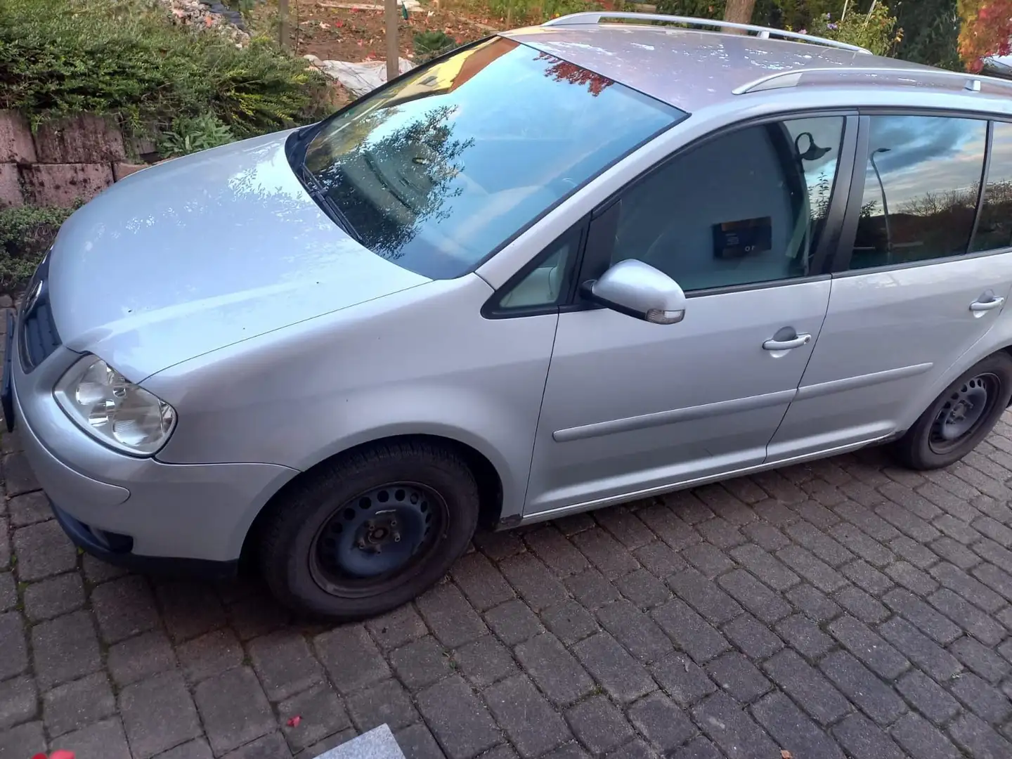 Volkswagen Touran 2.0 TDI, Euro 4, TÜV 07/26, Klima, Alu-F Grau - 1