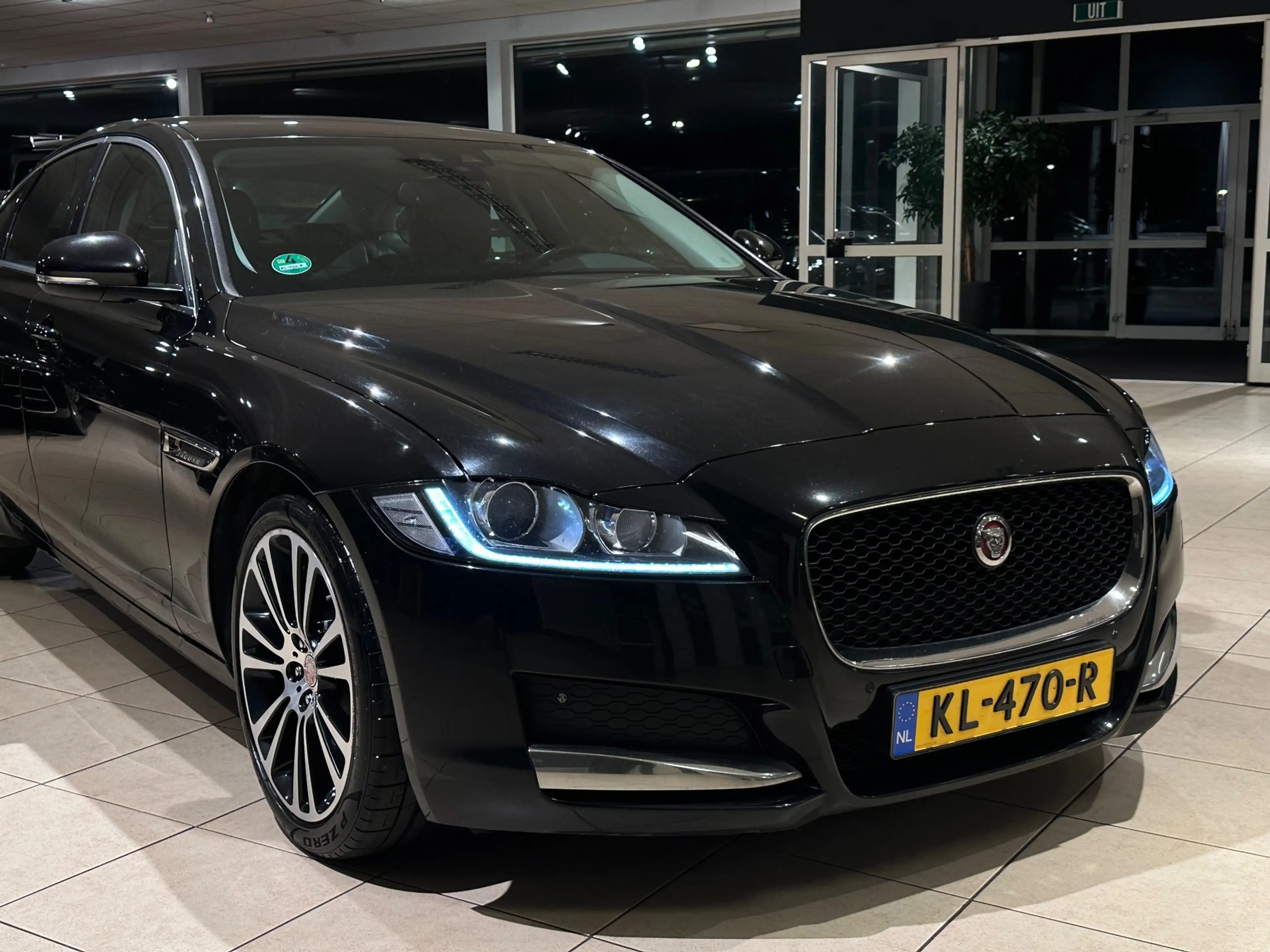 Jaguar XF 2.0d Pure|ORIG-NL|1Eig.|BTW|LEDER|CAMERA|LANE — photo 4