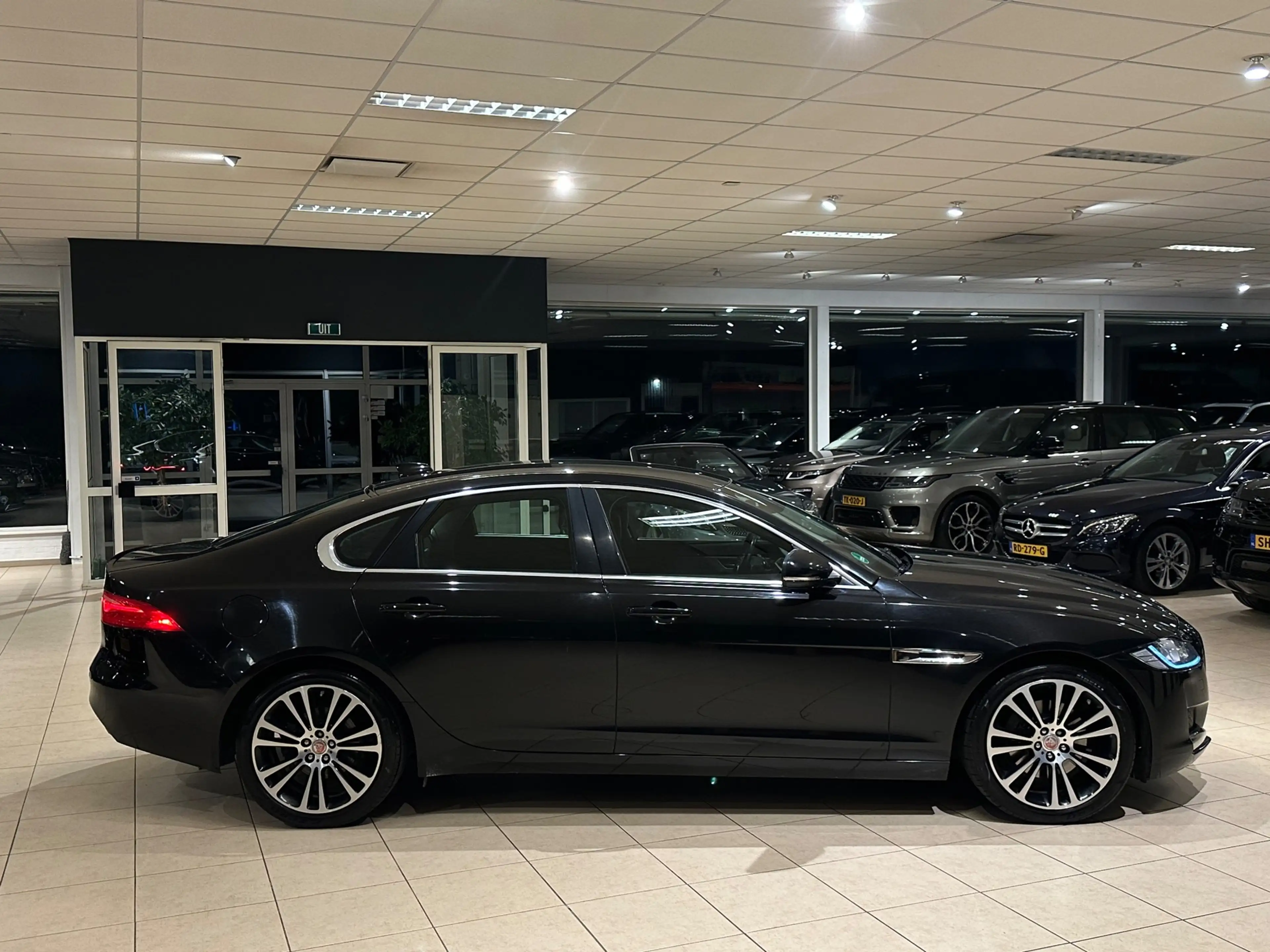 Jaguar XF 2.0d Pure|ORIG-NL|1Eig.|BTW|LEDER|CAMERA|LANE — photo 7