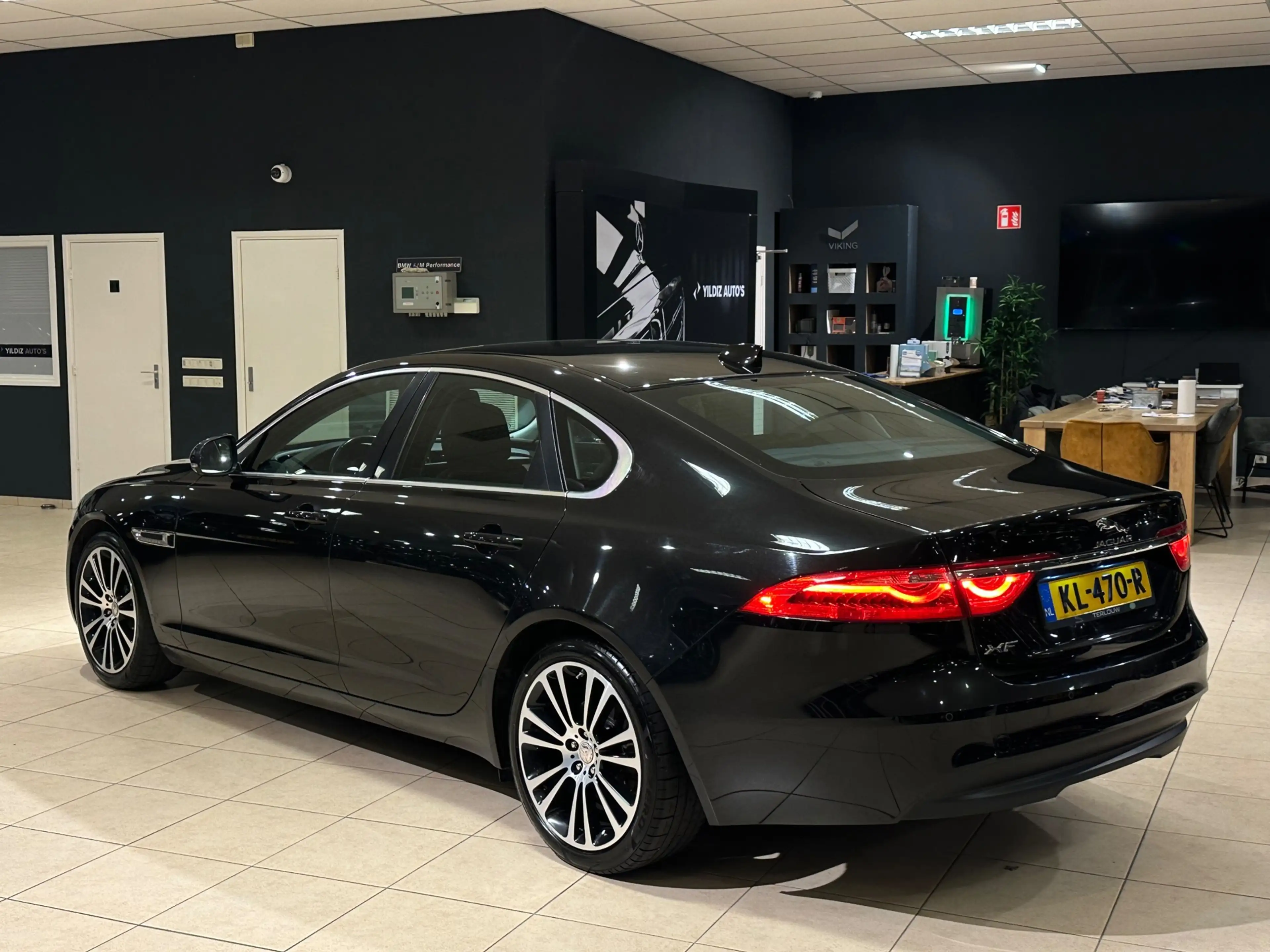 Jaguar XF 2.0d Pure|ORIG-NL|1Eig.|BTW|LEDER|CAMERA|LANE — photo 11