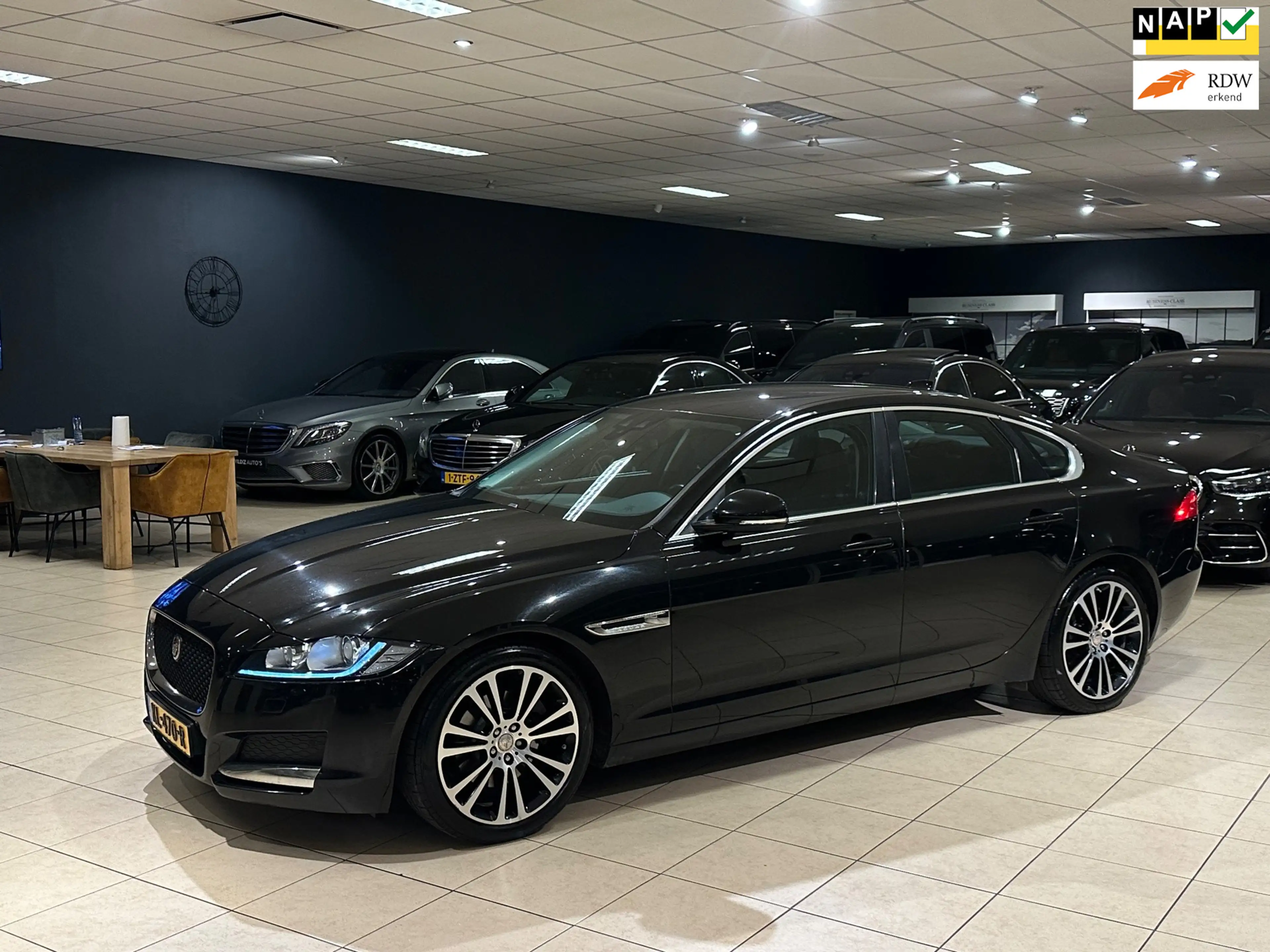 Jaguar XF 2.0d Pure|ORIG-NL|1Eig.|BTW|LEDER|CAMERA|LANE