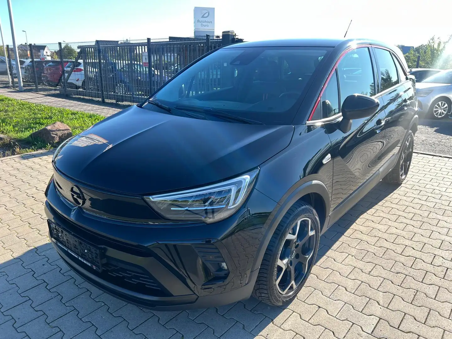Opel Crossland 1.2 Turbo GS Line Aut. Navi+Led+Kamera Schwarz - 2
